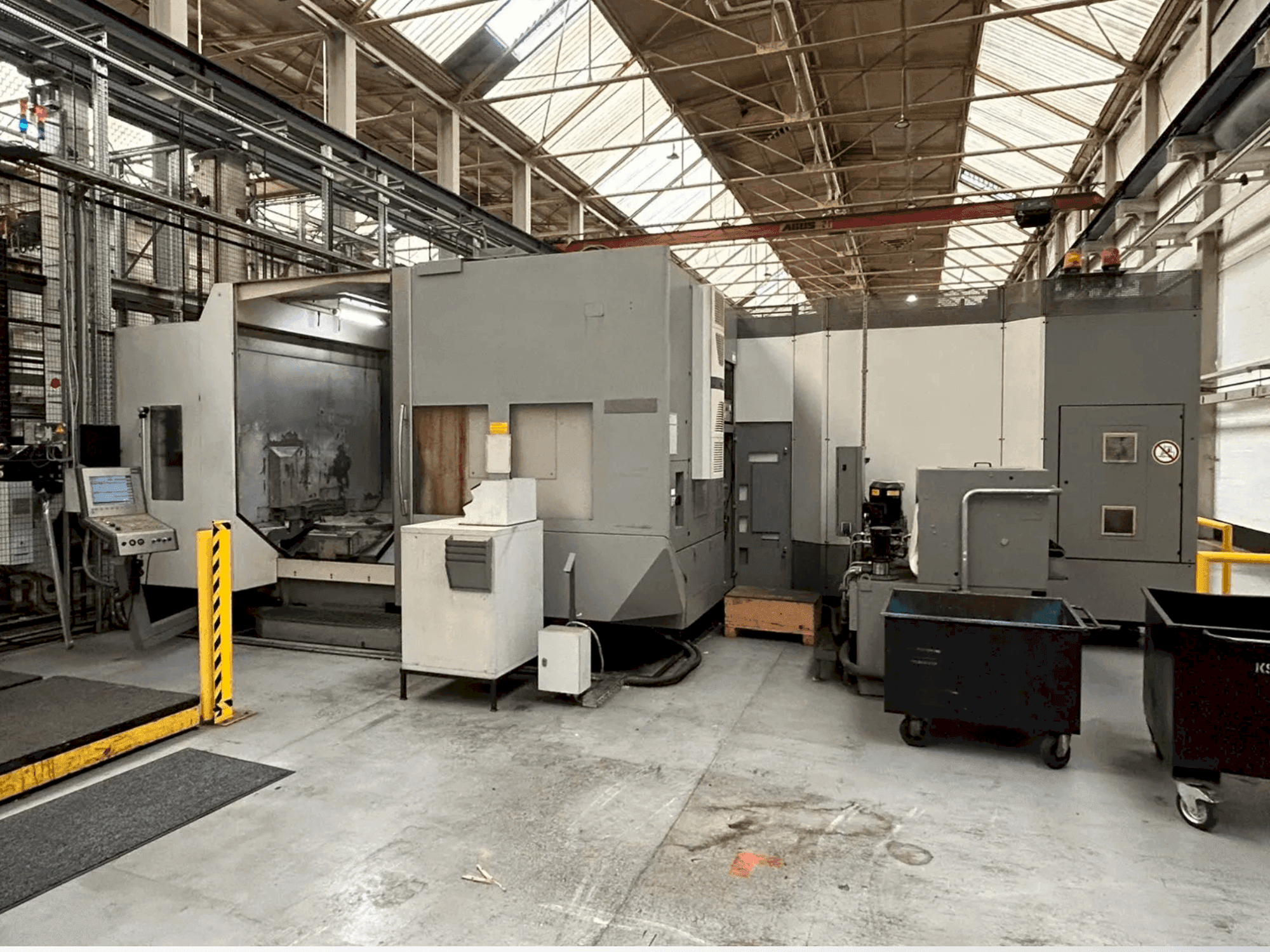 Prikaz stroja DMG DMC 100 H sprijeda