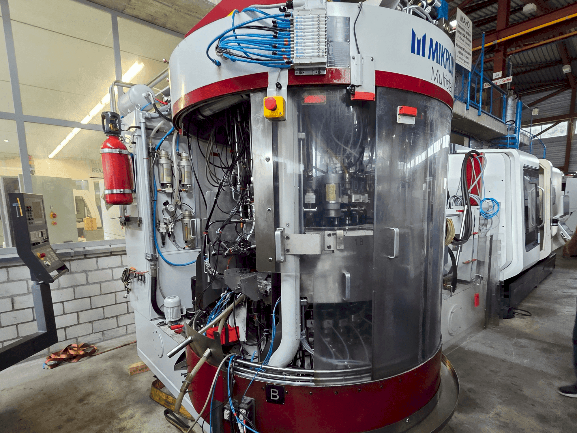 Prikaz stroja MIKRON Multistar CX-24/500R sprijeda