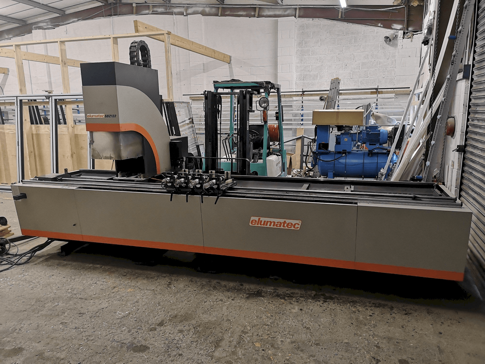 Prikaz stroja Elumatec SBZ 122/20 sprijeda