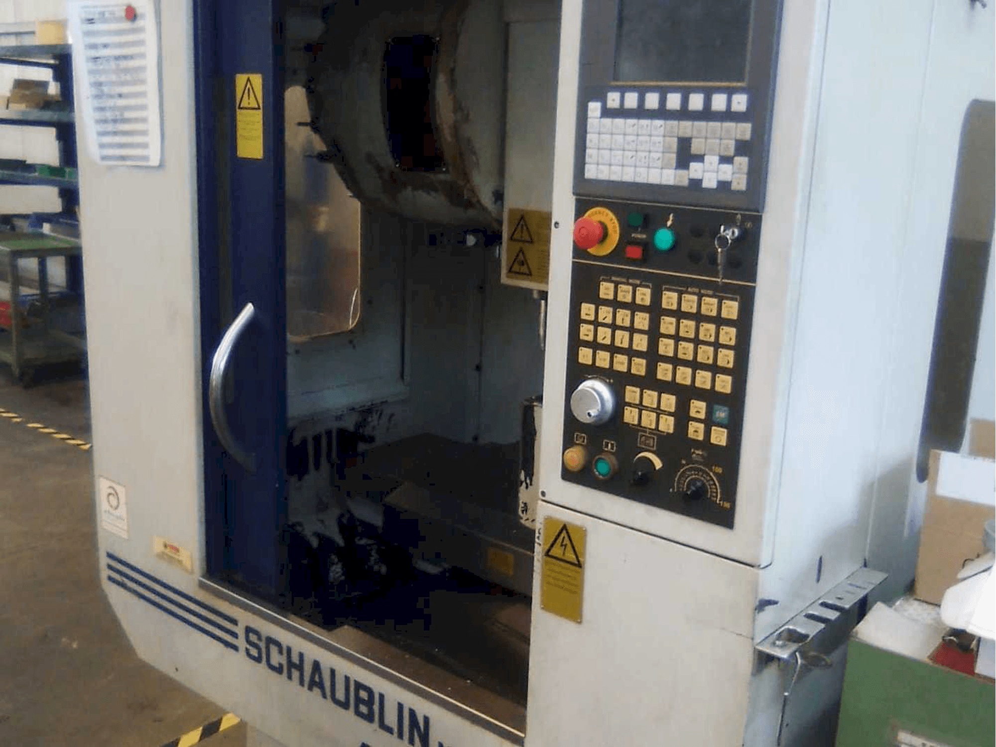 Prikaz stroja SCHAUBLIN 48V sprijeda