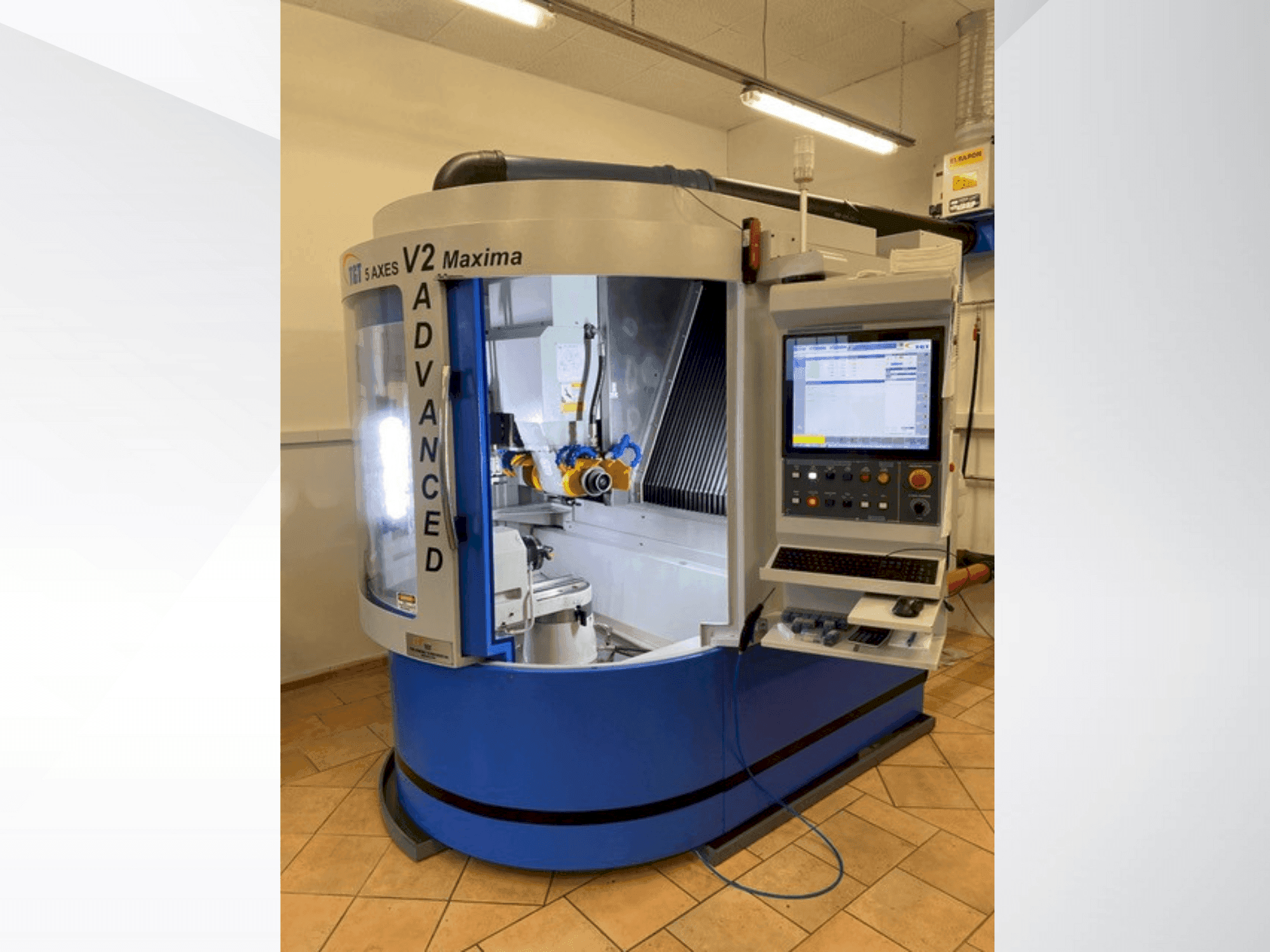 Prikaz stroja TGT V2 Maxima sprijeda