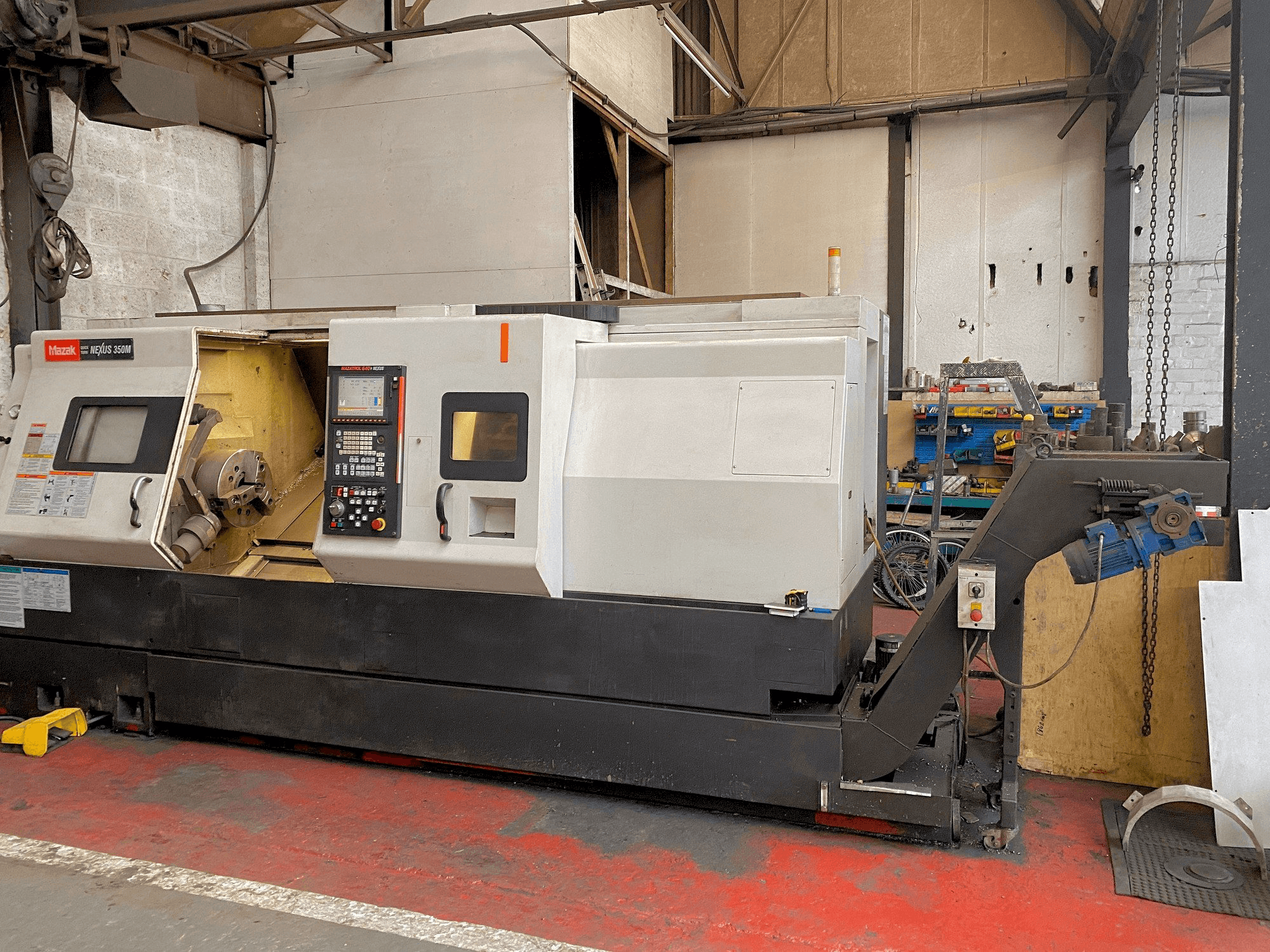 Prikaz stroja Mazak Quick Turn Nexus 350M sprijeda