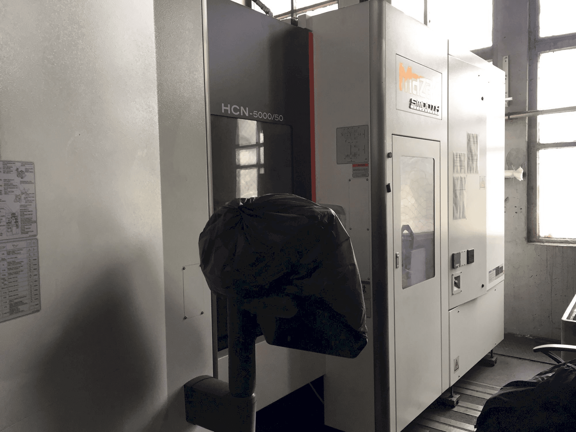 Prikaz stroja Mazak HCN-5000/50 sprijeda