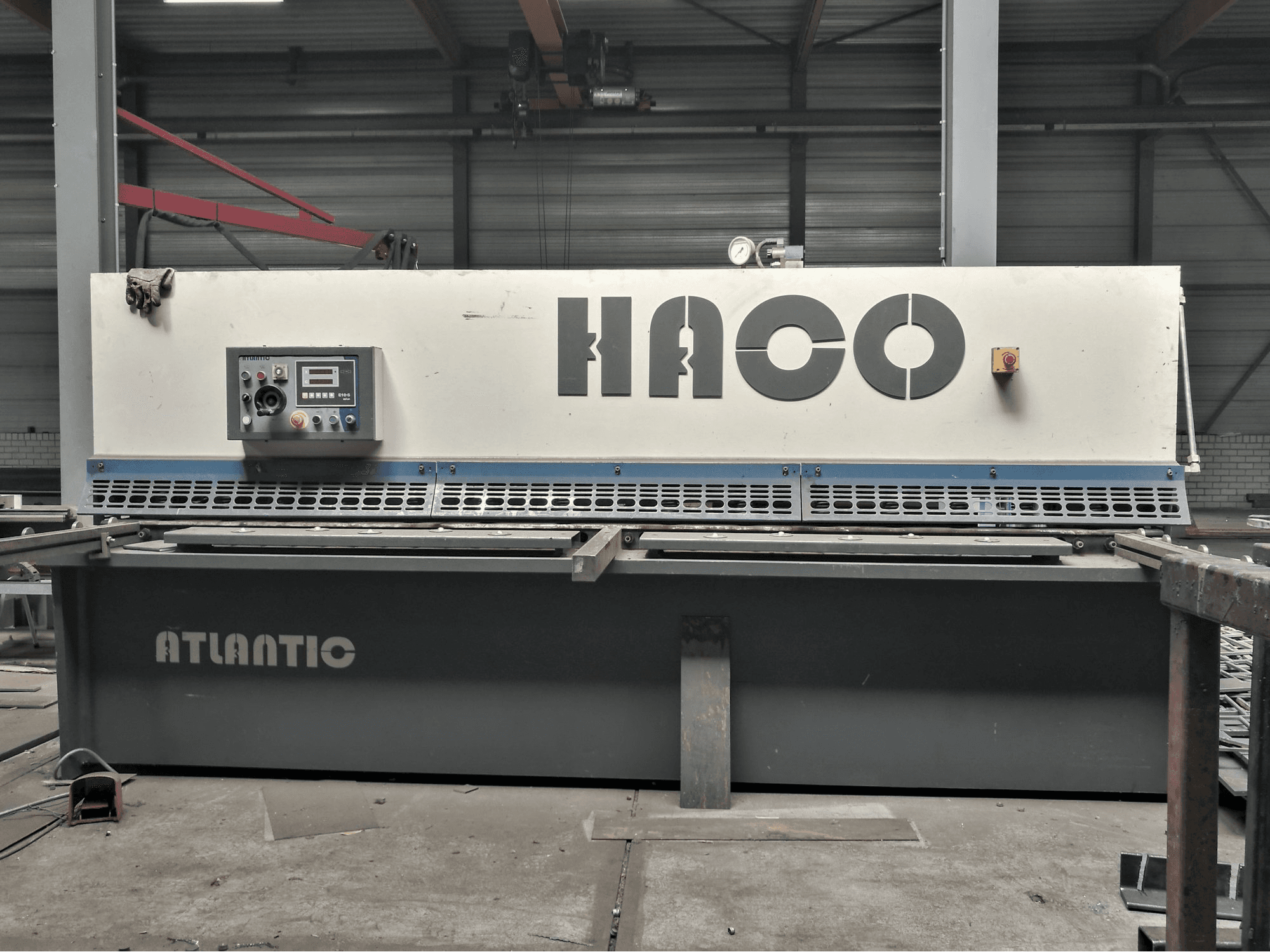 Prikaz stroja HACO ATS 3206 sprijeda