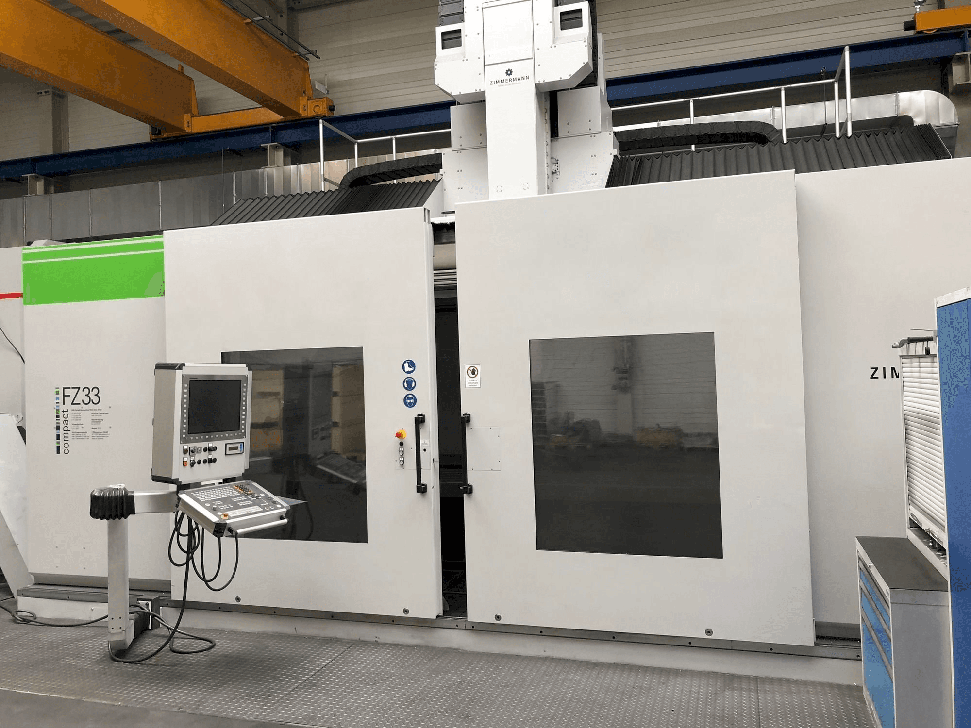 Prikaz stroja Zimmermann FZ33C sprijeda