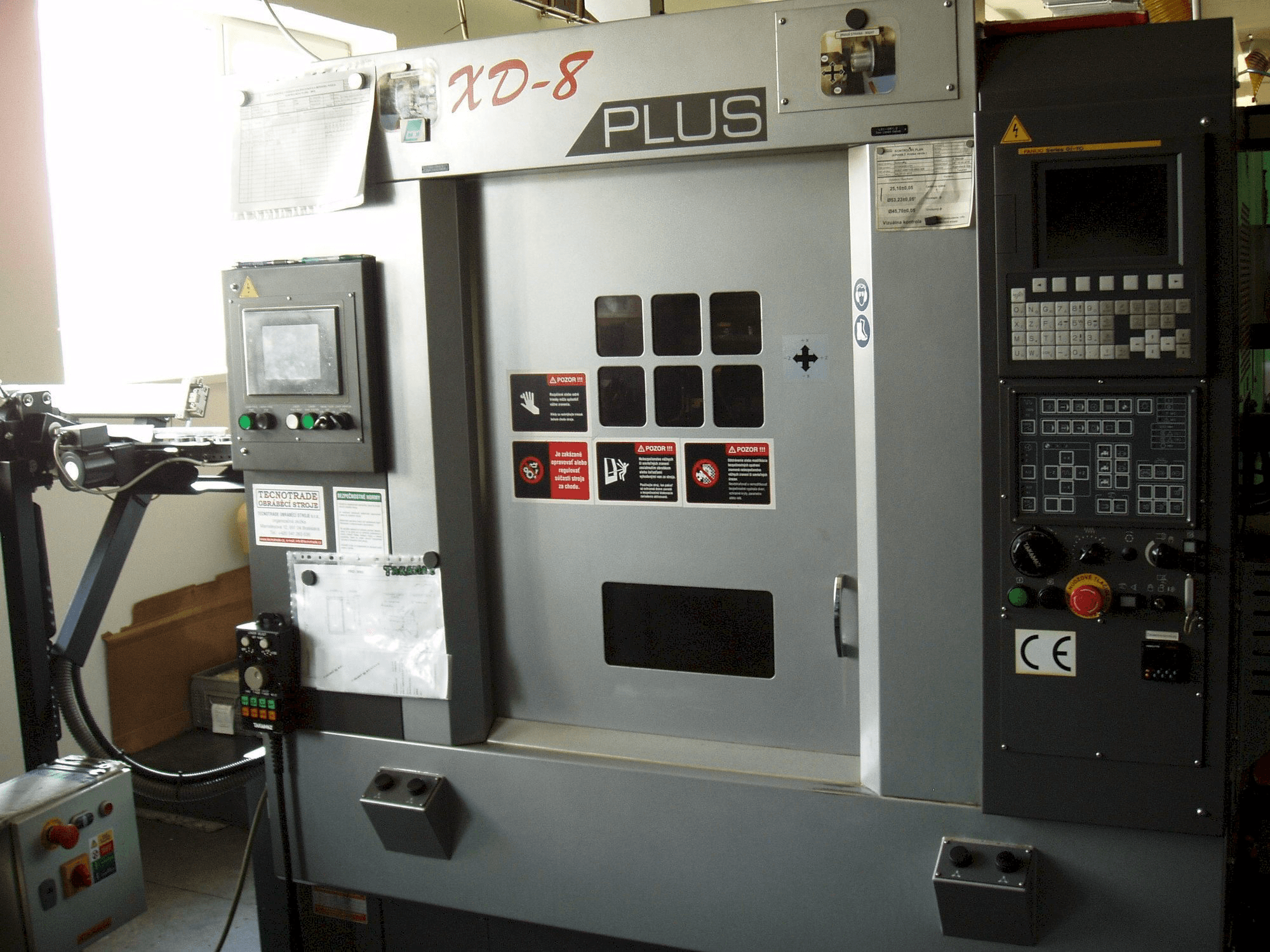 Prikaz stroja Takamaz XD-8 Plus sprijeda