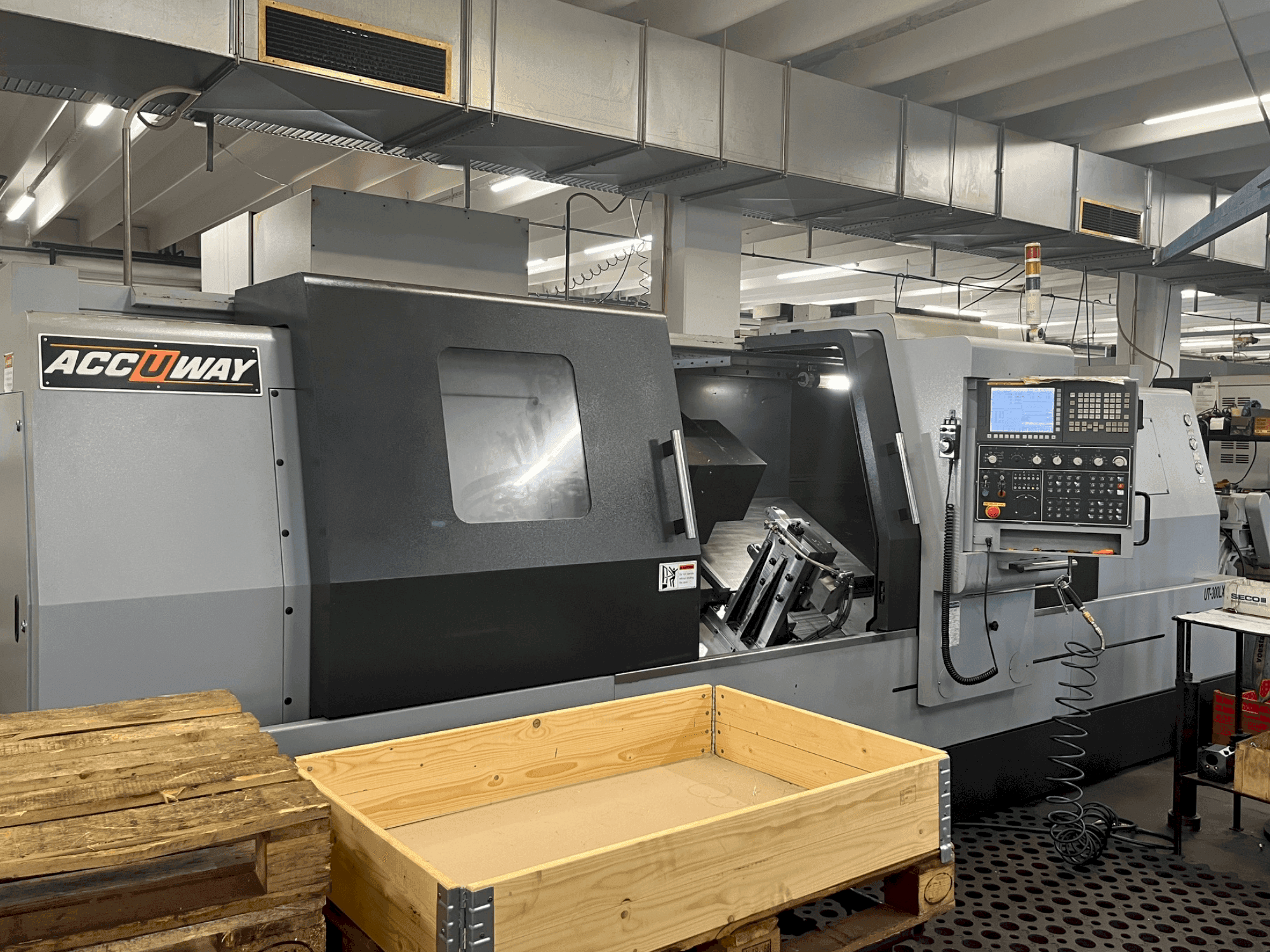 Prikaz stroja ACCUWAY UT-300LX2M sprijeda