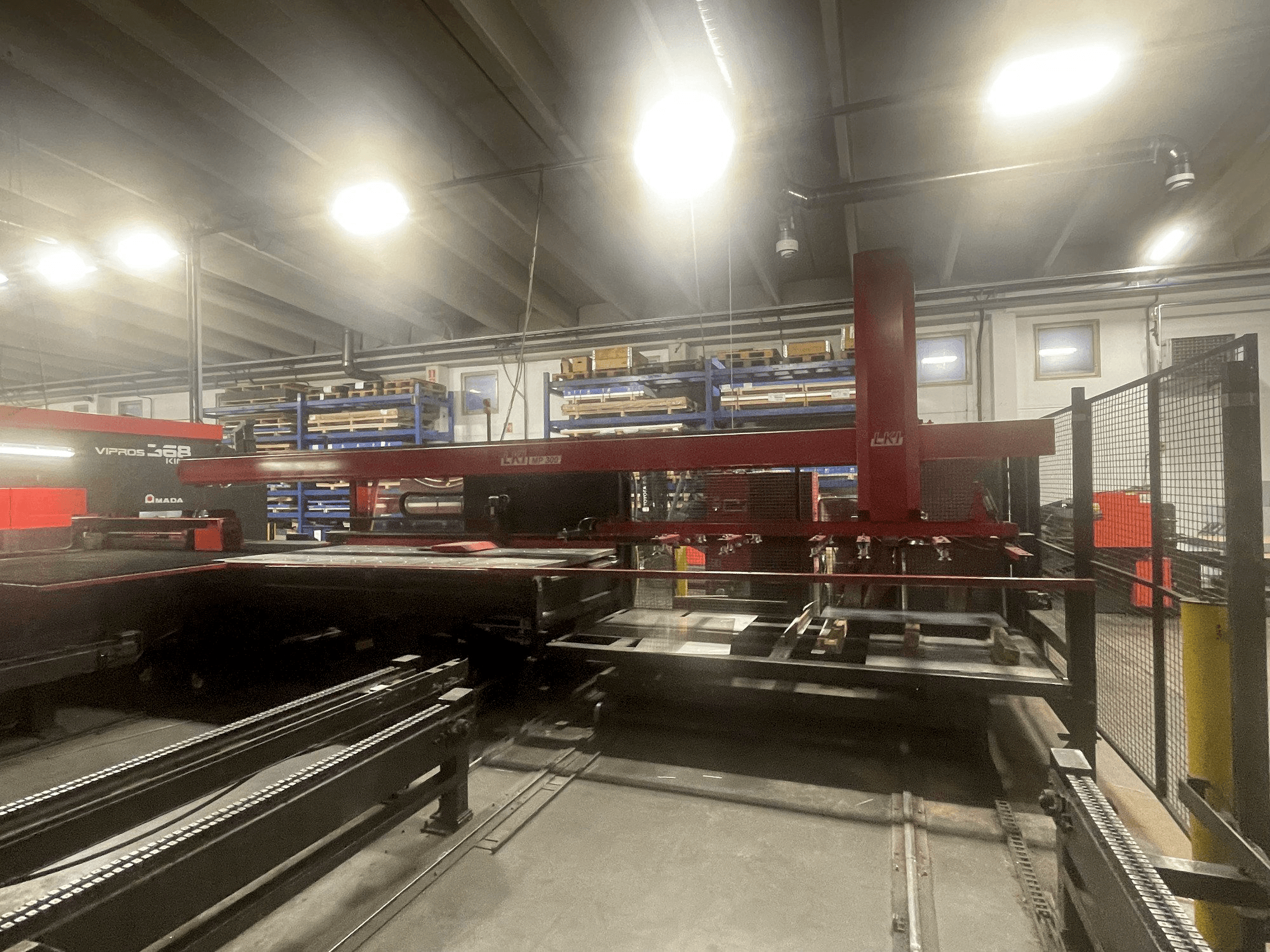 Prikaz stroja Fms LINE AMADA sprijeda