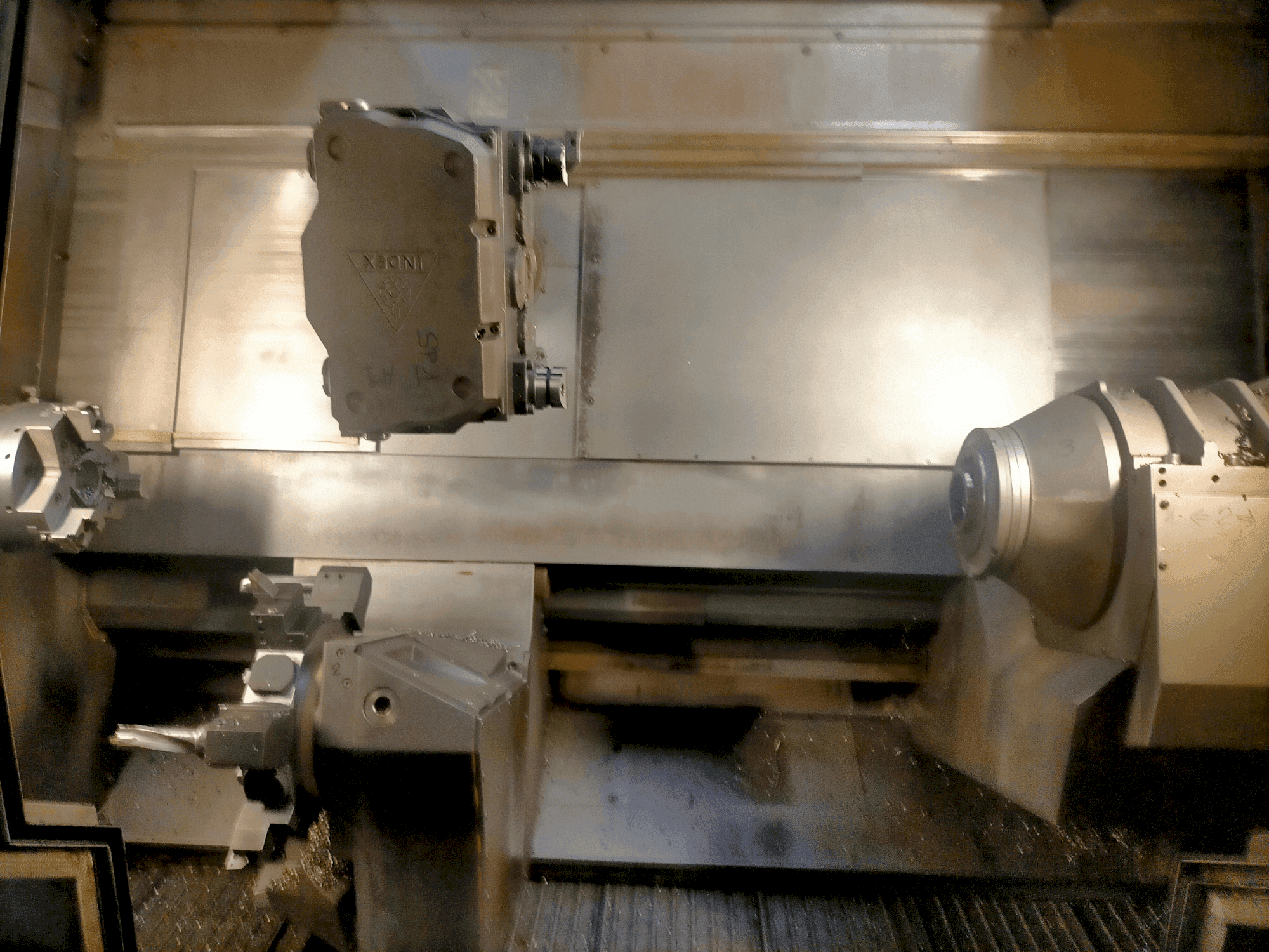 Prikaz stroja Index G300 FLEX sprijeda