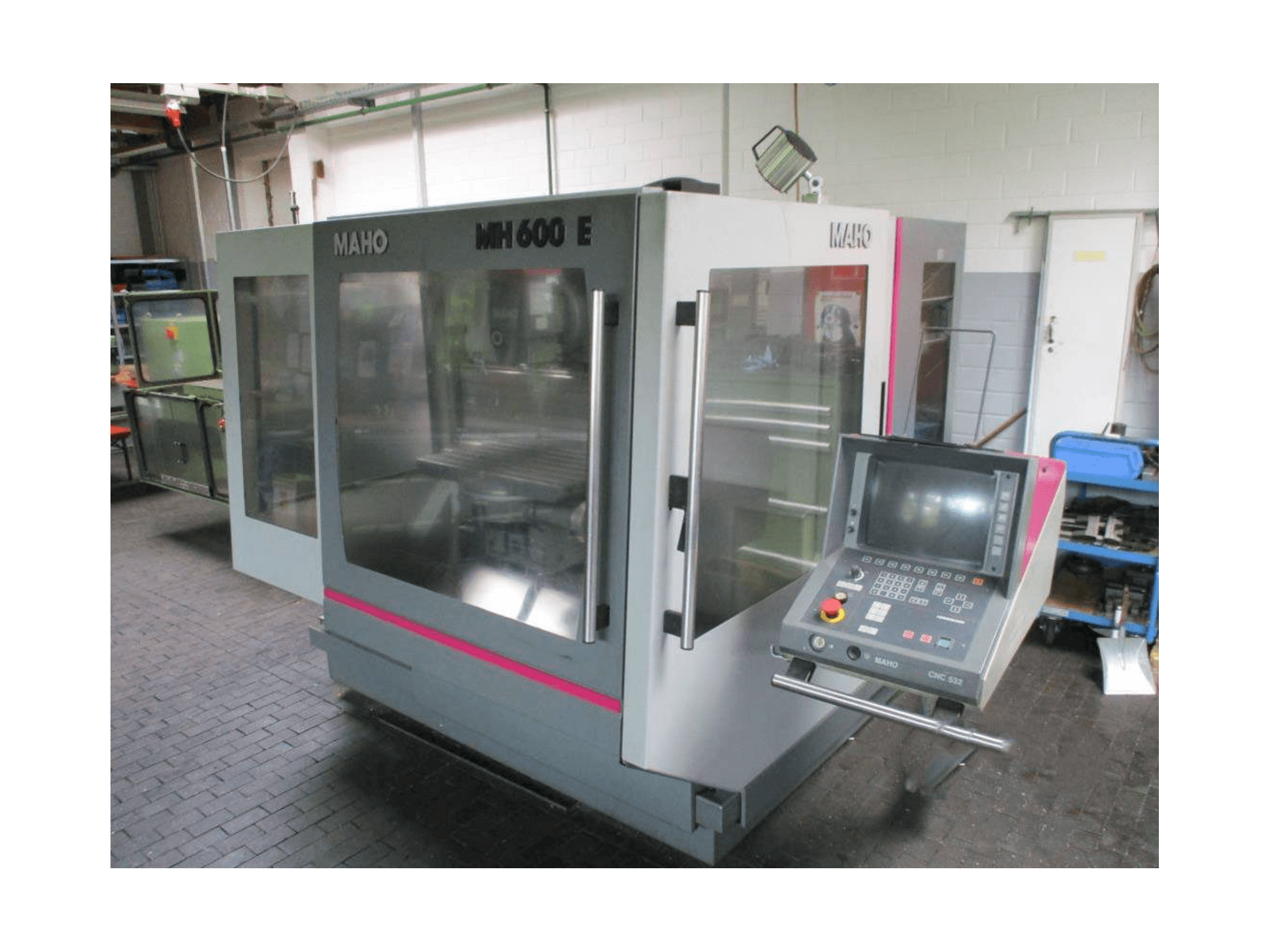Prikaz stroja MAHO MAHO 600 E sprijeda