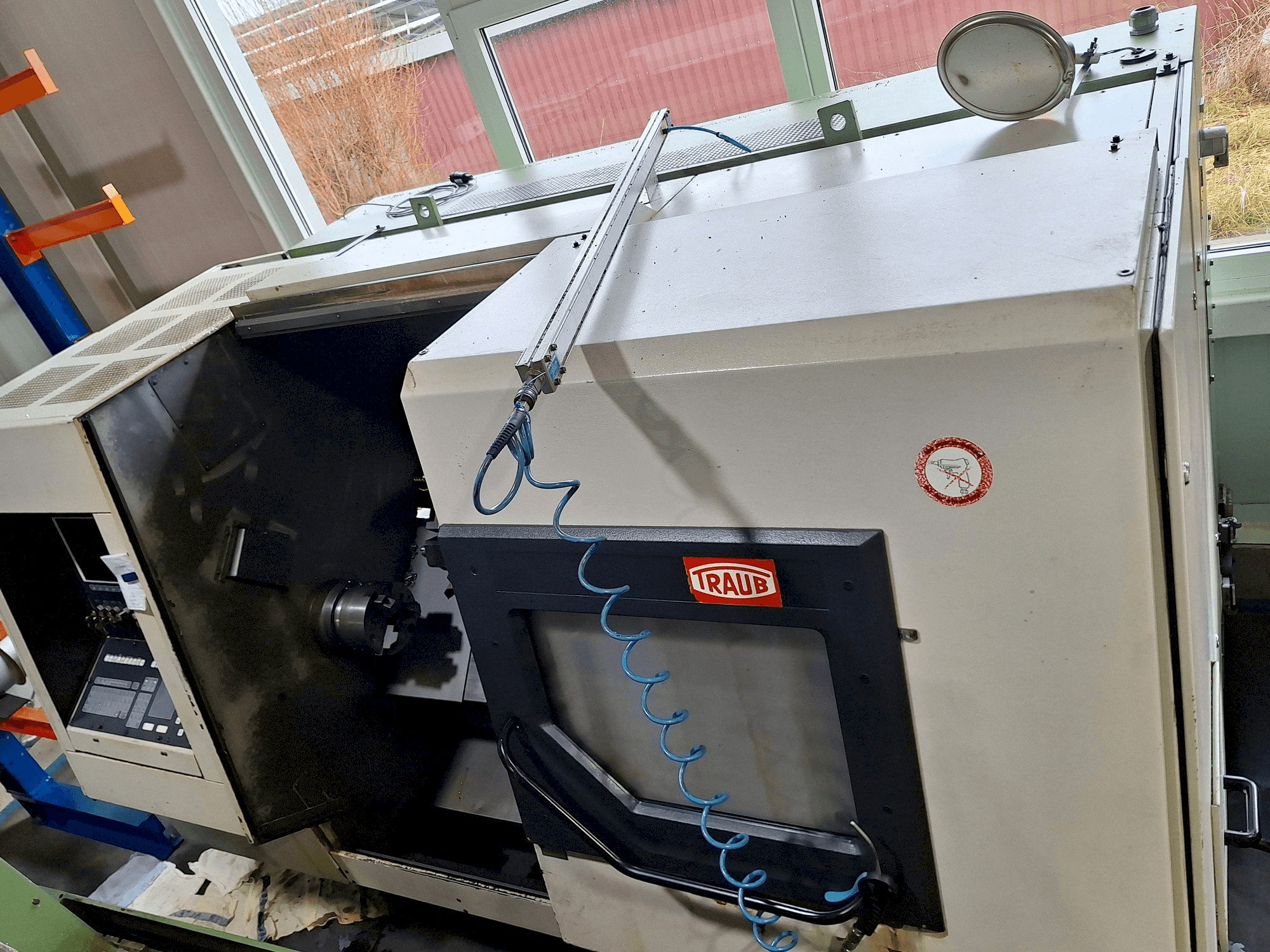 Prikaz stroja TRAUB TND 400 sprijeda