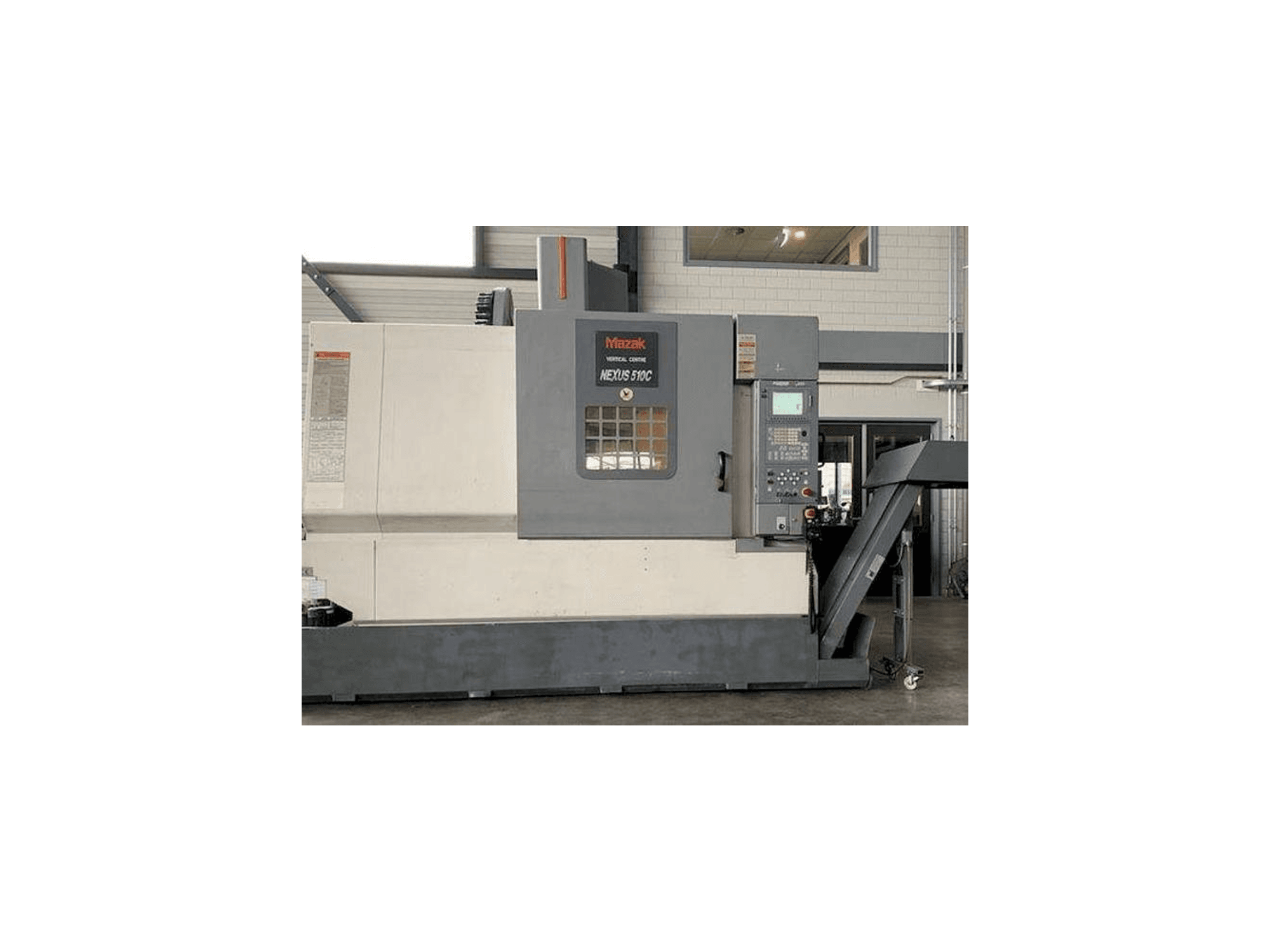 Prikaz stroja Mazak NEXUS 510C sprijeda