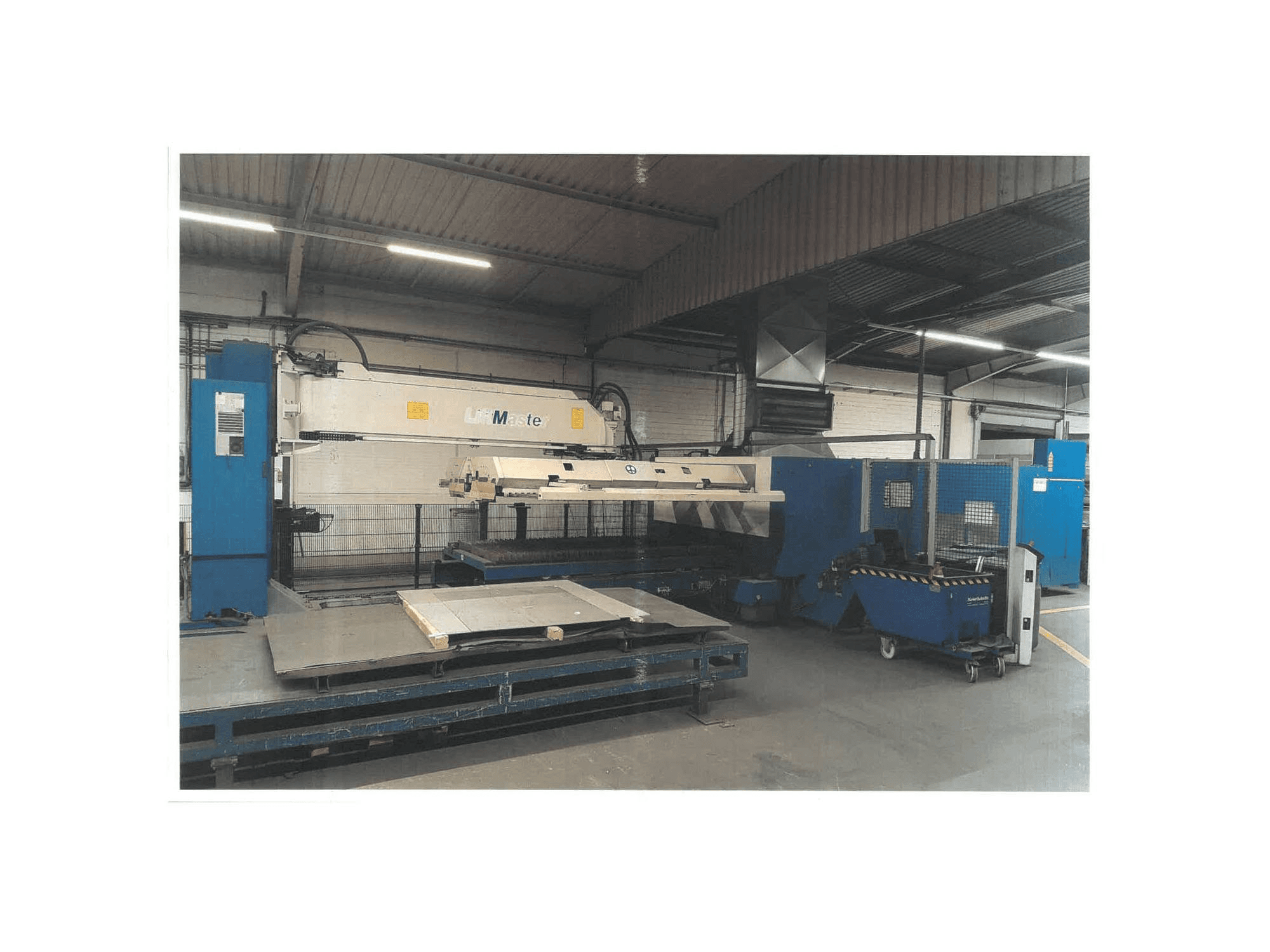 Prikaz stroja TRUMPF Laser 50/30 sprijeda
