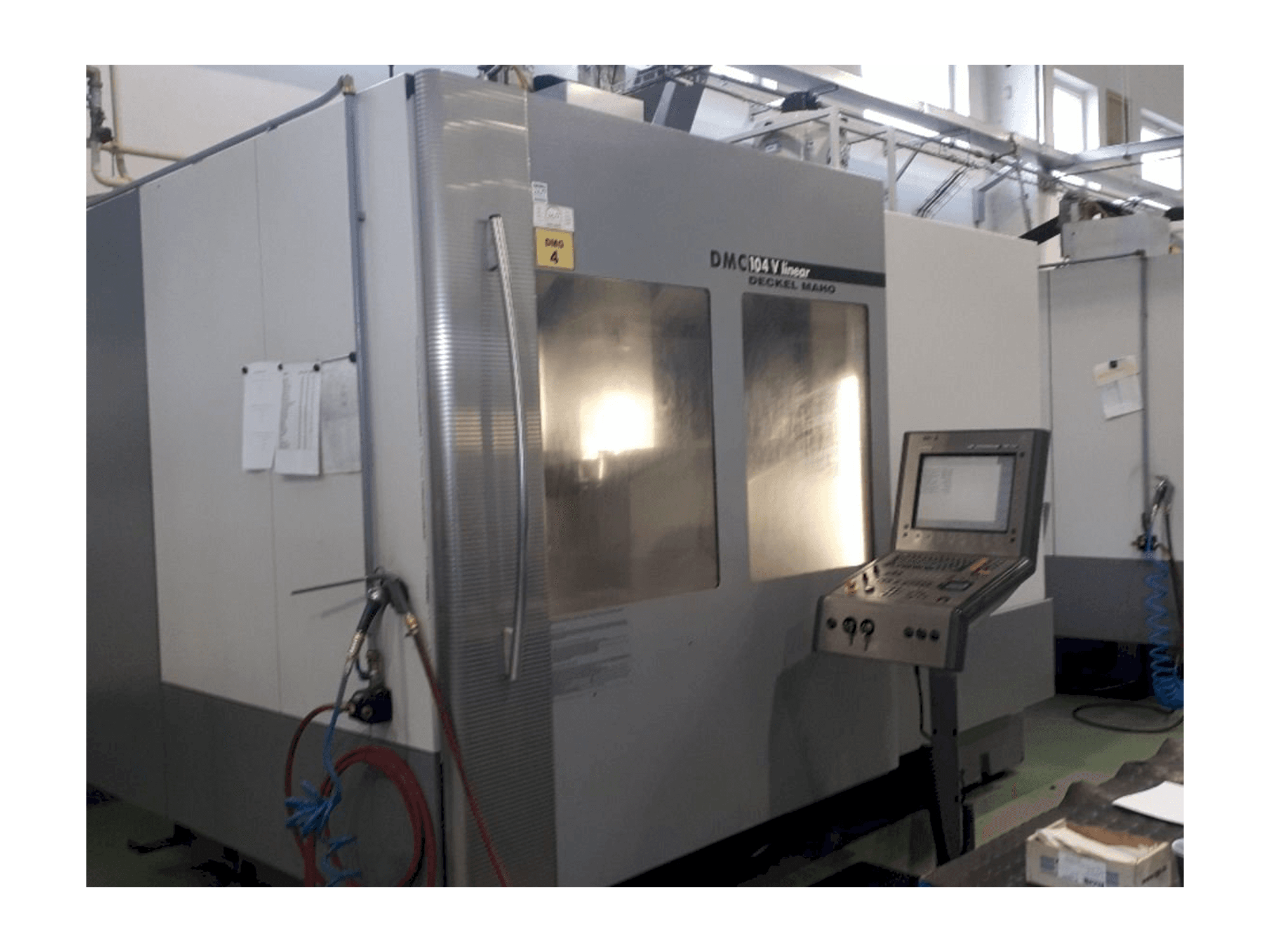 Prikaz stroja DECKEL MAHO DMC 104 linear sprijeda