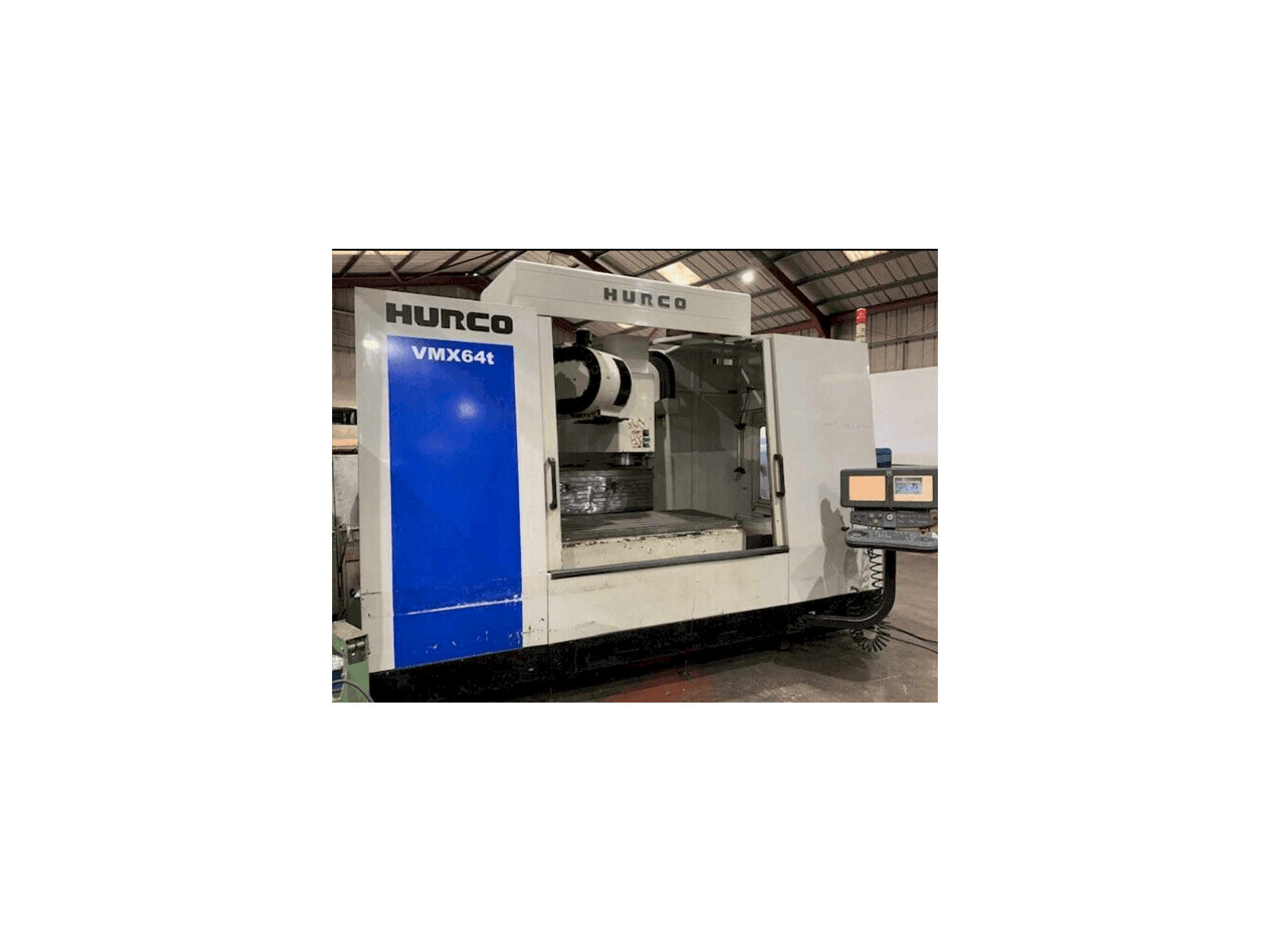 Prikaz lijeve strane stroja Hurco VMX 64/40T