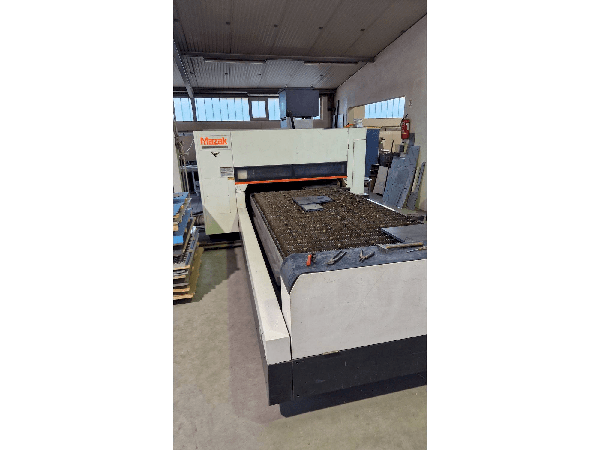 Prikaz stroja Mazak Super Turbo-X510 Mk III G sprijeda