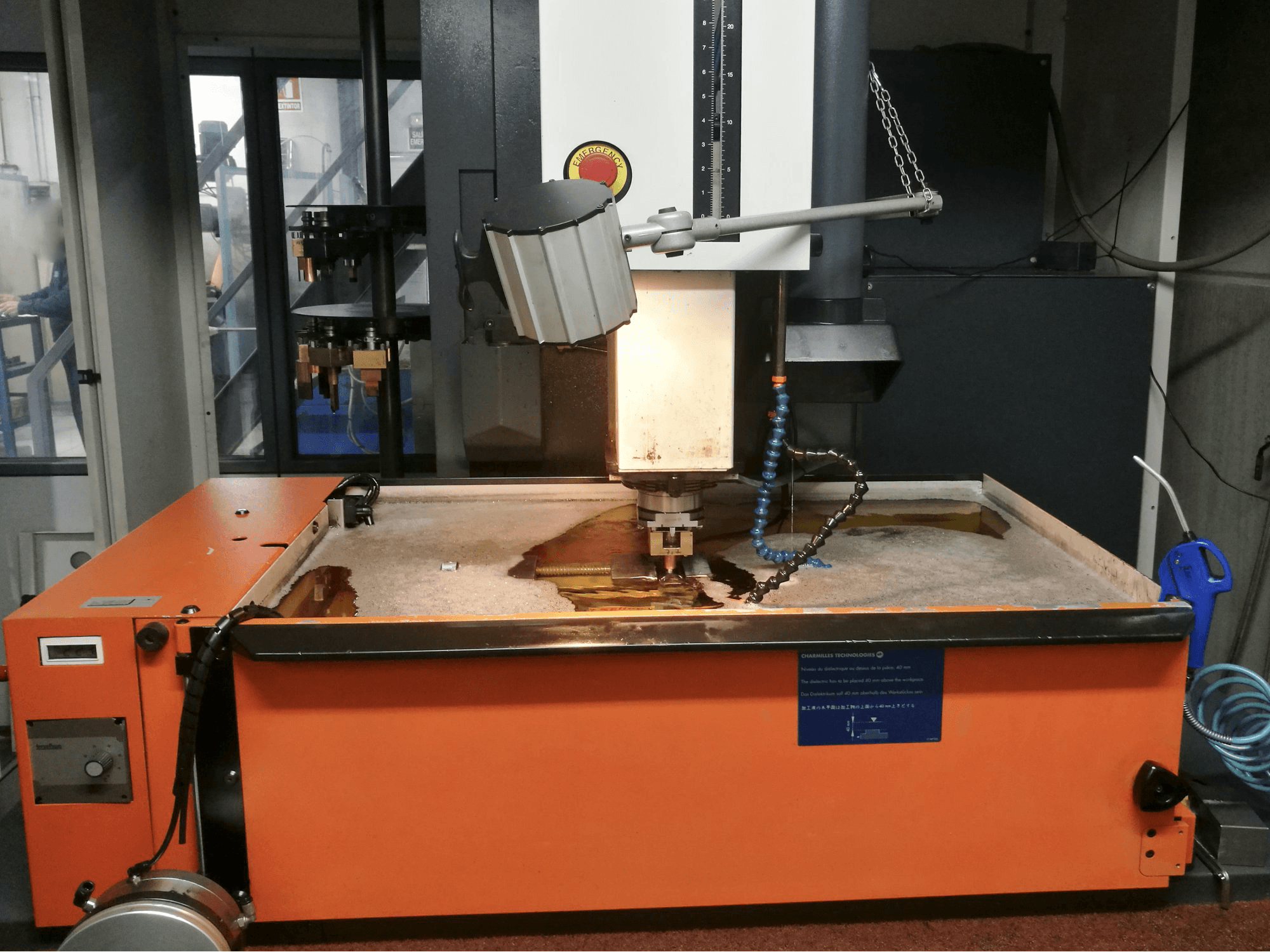 Prikaz stroja CHARMILLES ROBOFORM 2000+ sprijeda