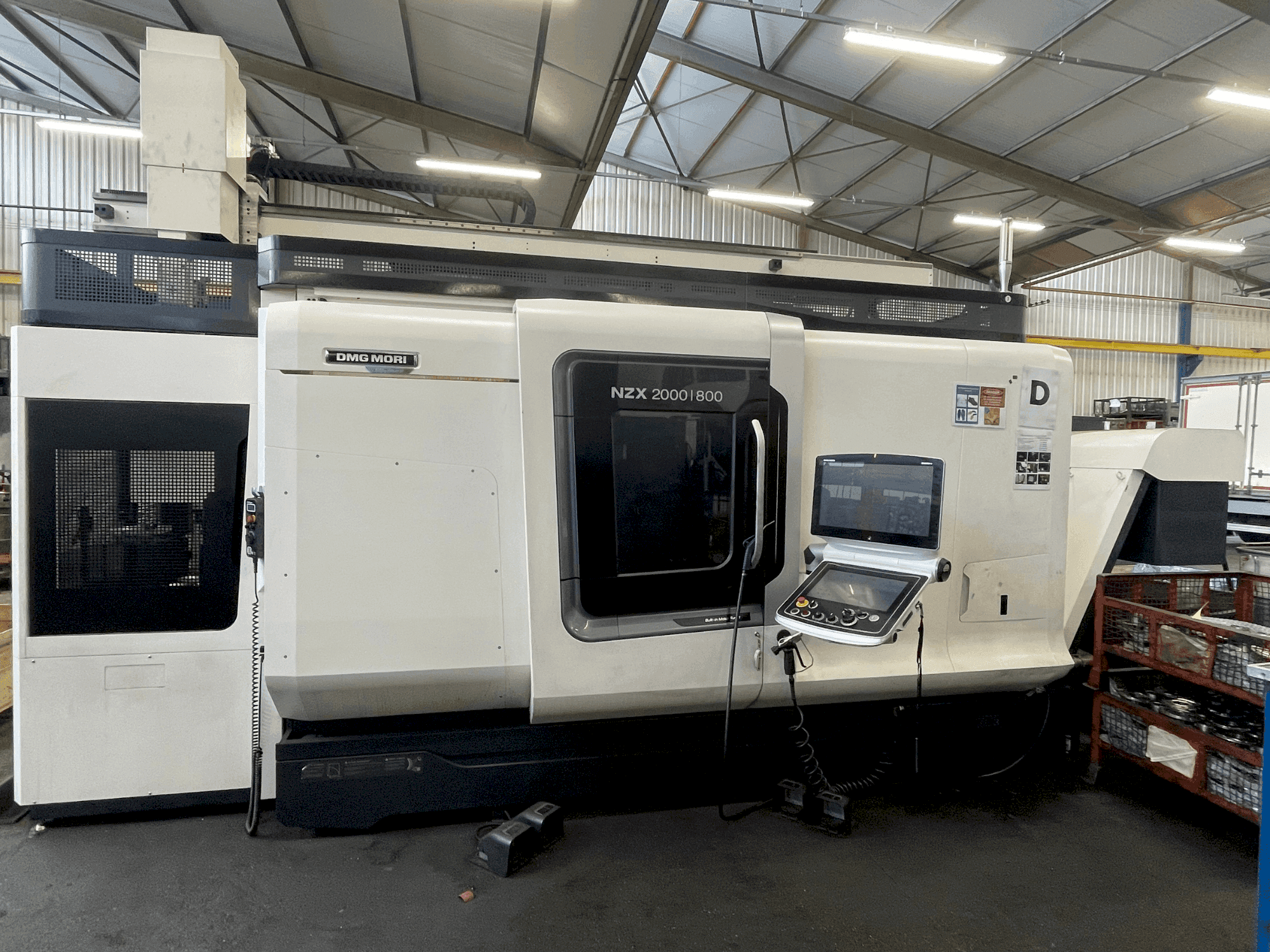 Prikaz stroja DMG MORI NZX 2000/800 sprijeda