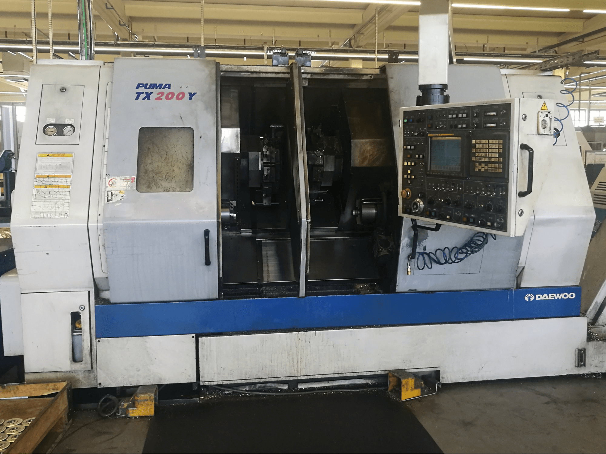 Prikaz stroja DAEWOO PUMA TX20Y sprijeda