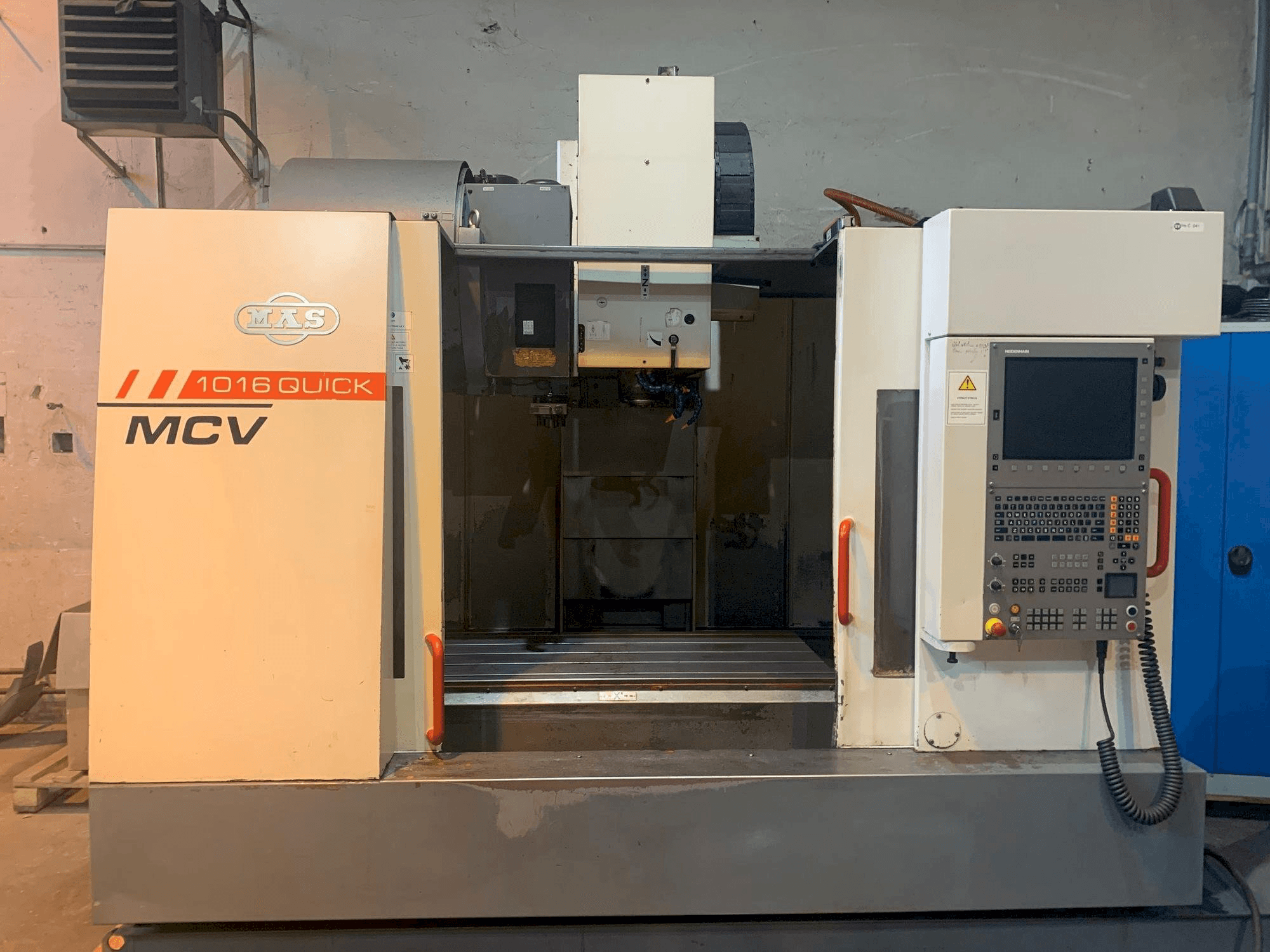 Prikaz stroja KOVOSVIT MAS MCV 1016 QUICK sprijeda