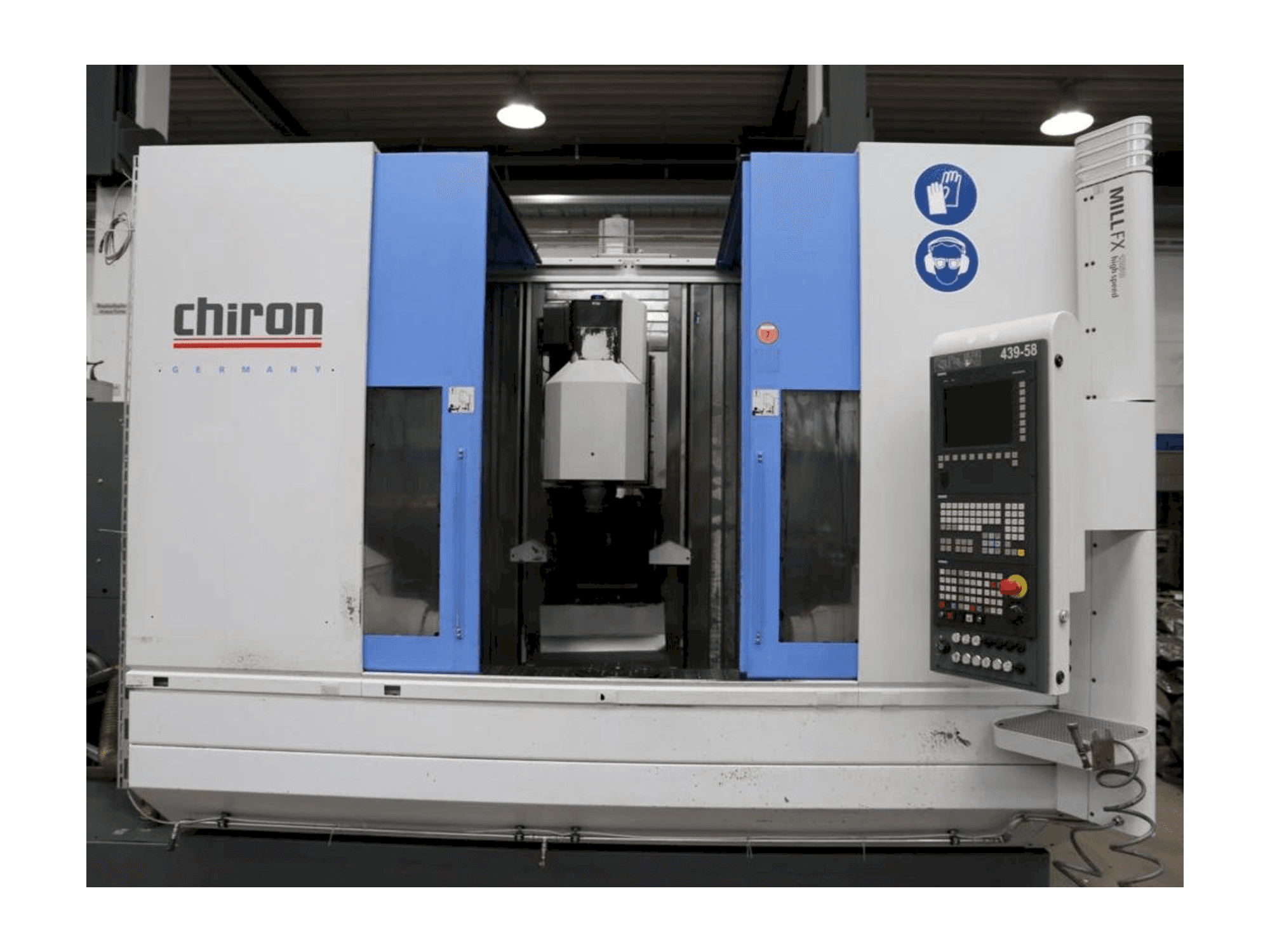 Prikaz stroja CHIRON Mill 1250 sprijeda