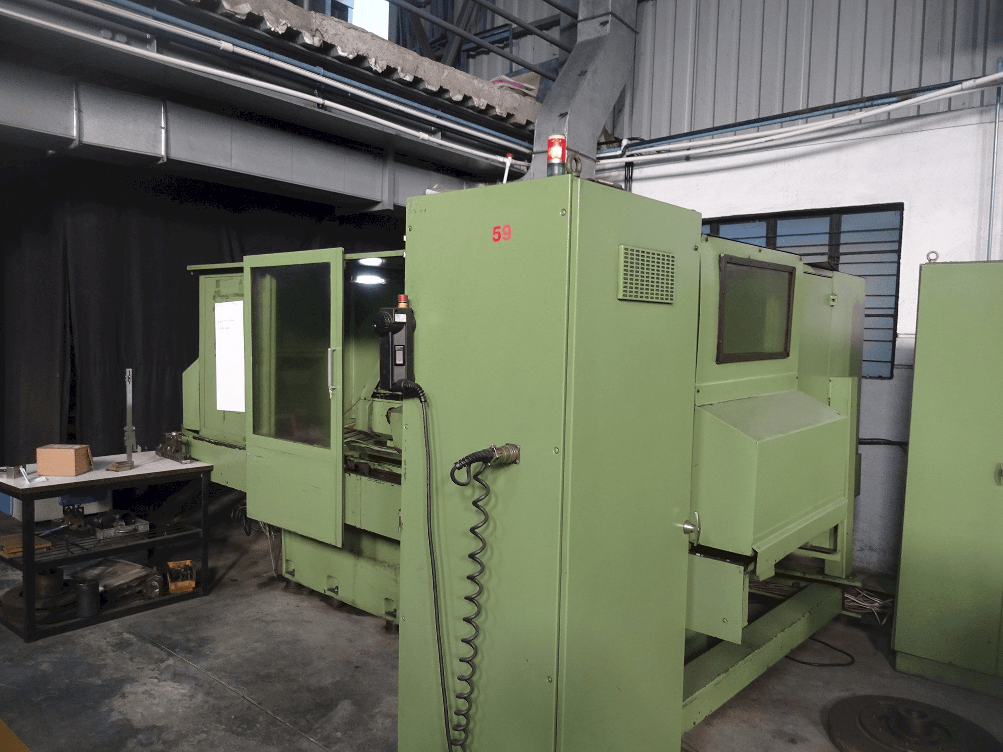 Prikaz stroja LIVNIKA KIKINDA AAFD-63045CNC slijeva