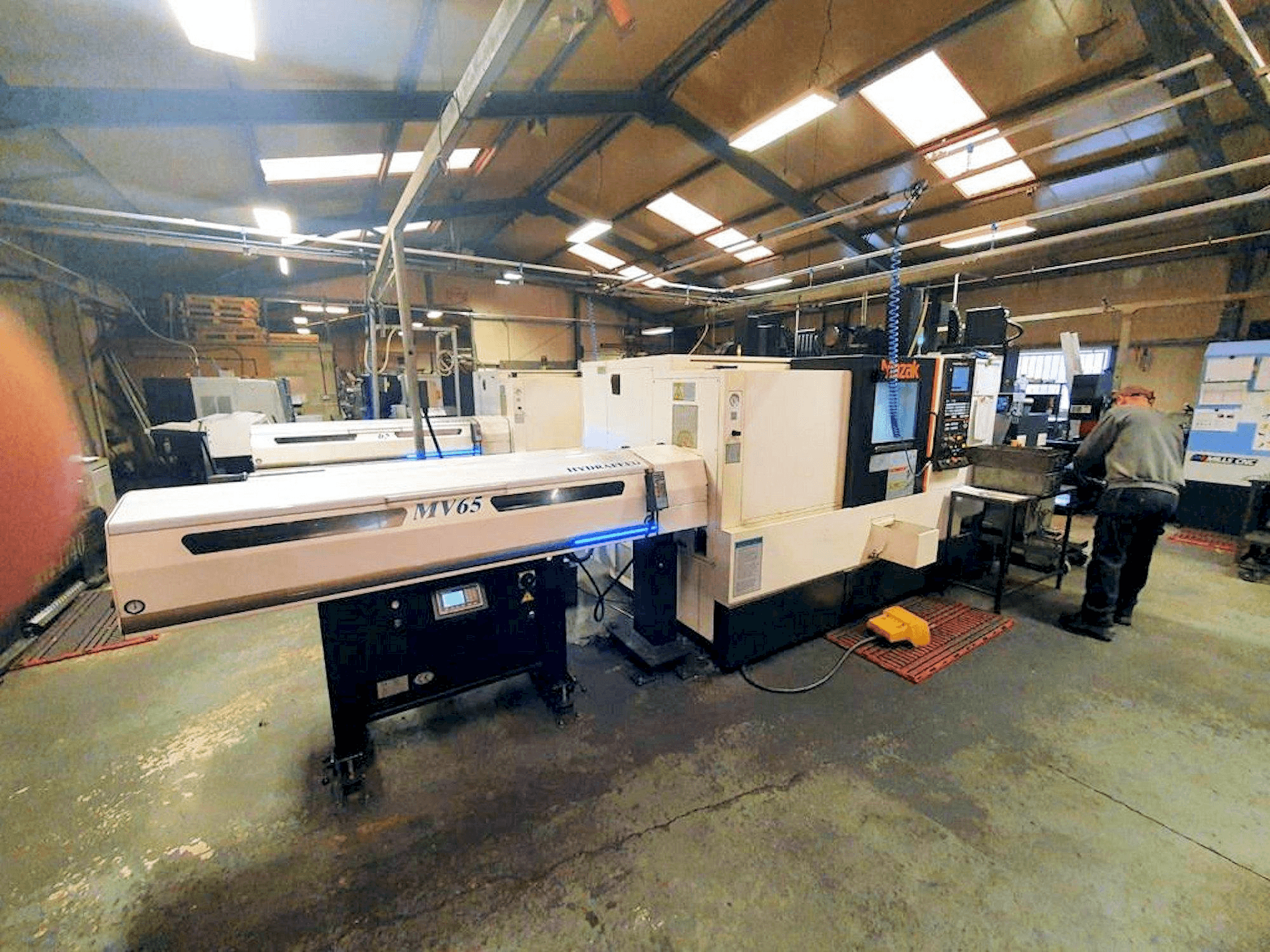 Prikaz stroja Mazak Quick Turn Smart 200 sprijeda