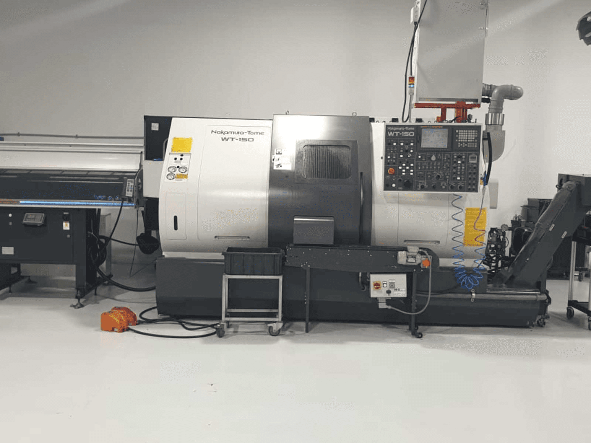 Prikaz stroja NAKAMURA-TOME WT-150 sprijeda