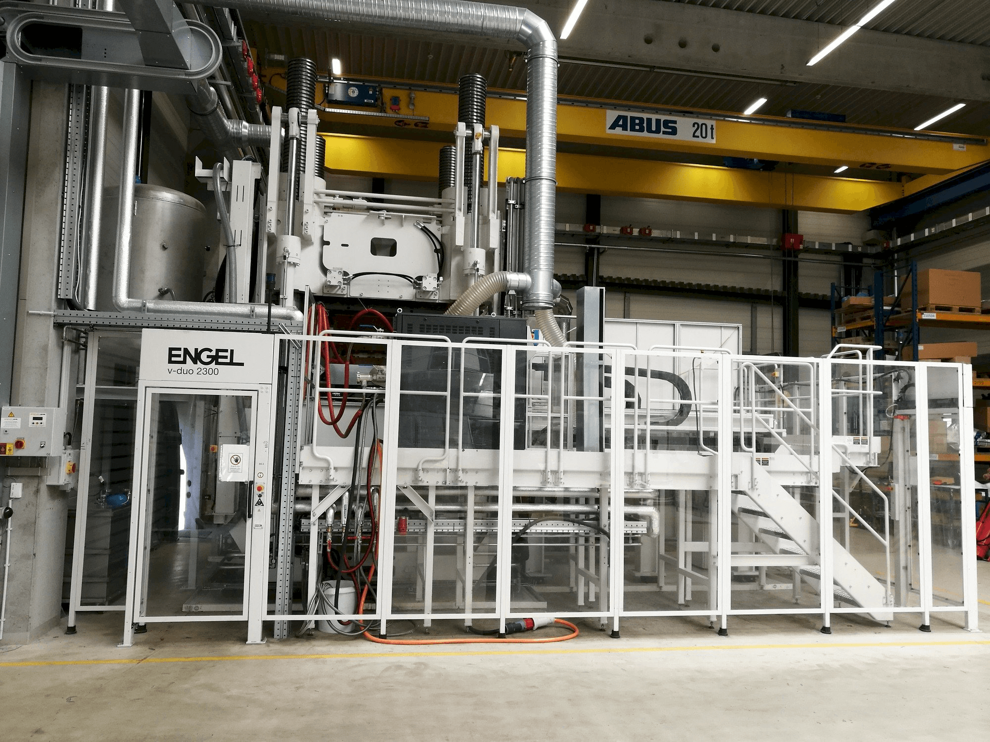 Prikaz stroja ENGEL V-Duo 2300 sprijeda