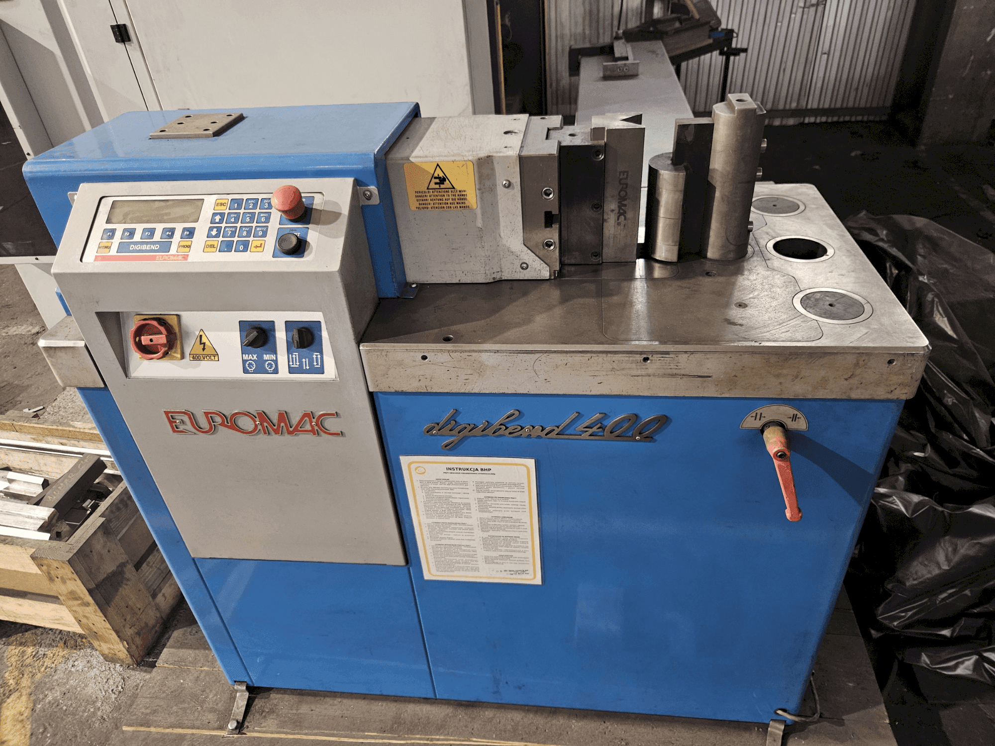Prikaz stroja Euromac DIGIBEND 400 CNC sprijeda