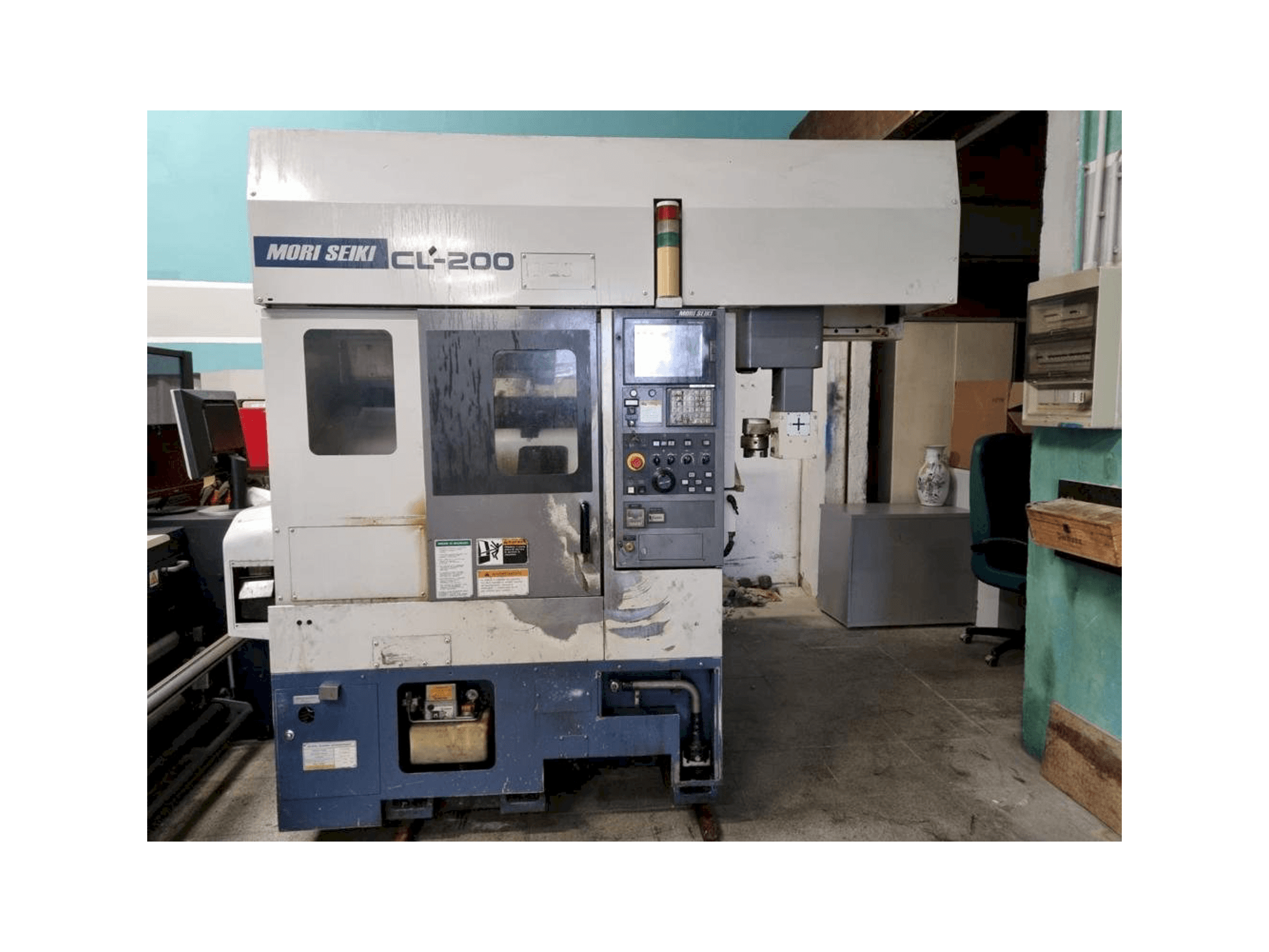 Prikaz stroja MORI SEIKI CL-200 sprijeda
