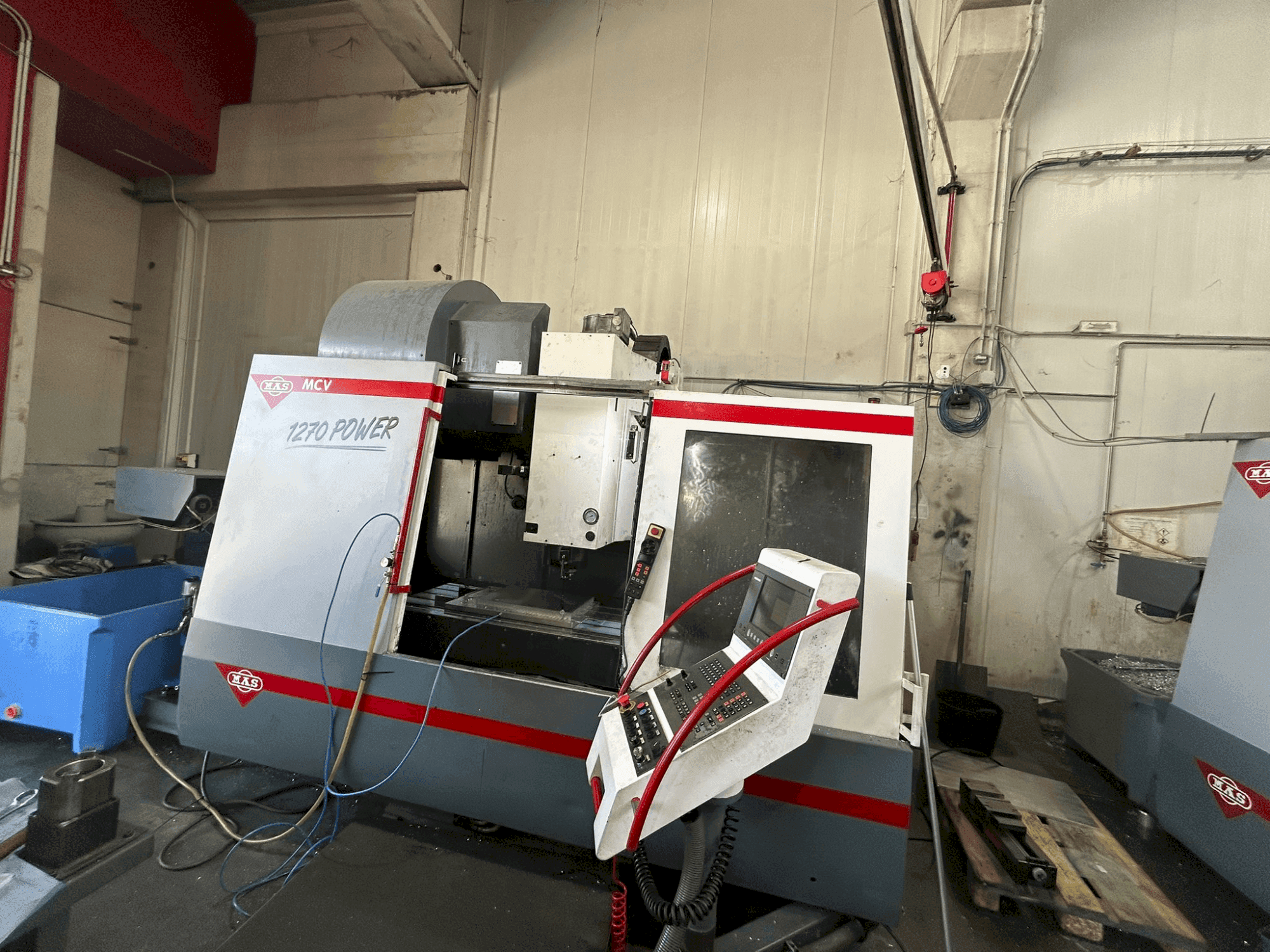 Prikaz stroja KOVOSVIT MAS MCV 1270 sprijeda