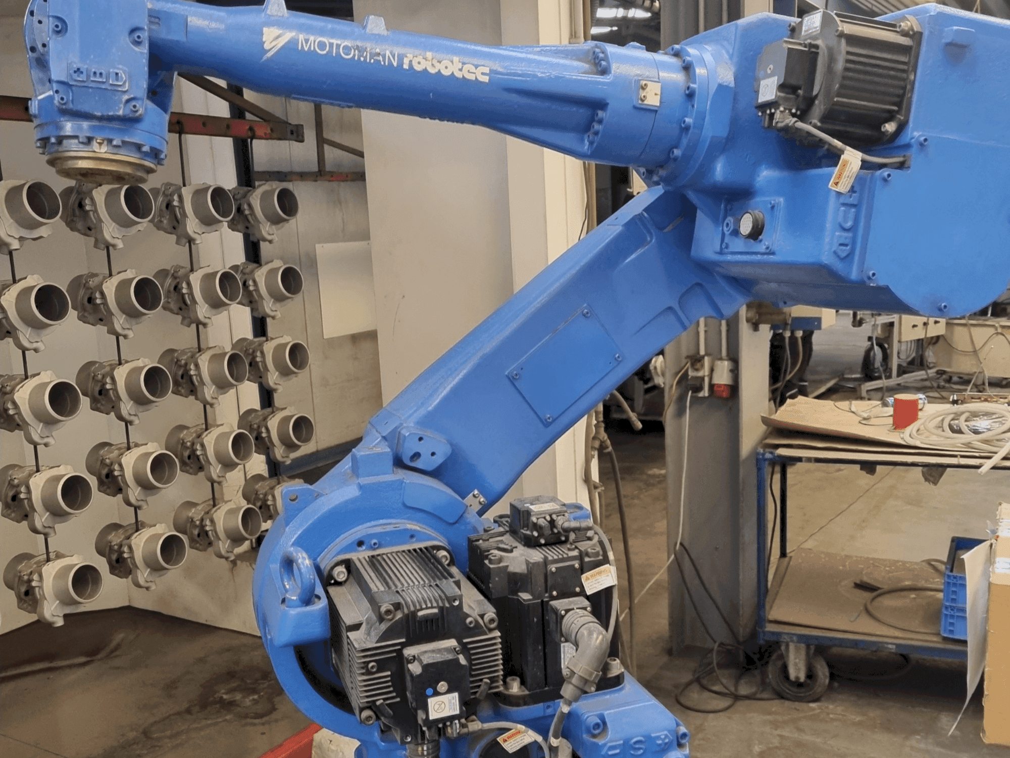 Prikaz stroja MOTOMAN UP50N sprijeda