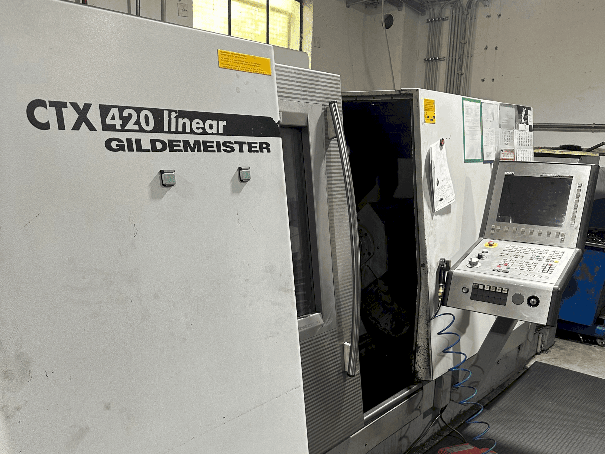 Prikaz stroja DMG CTX 420 Linear V6 sprijeda