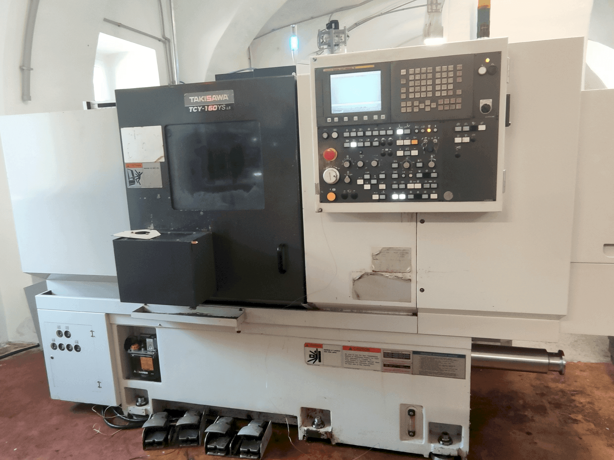 Prikaz stroja Takisawa TCY-160YS L5 sprijeda