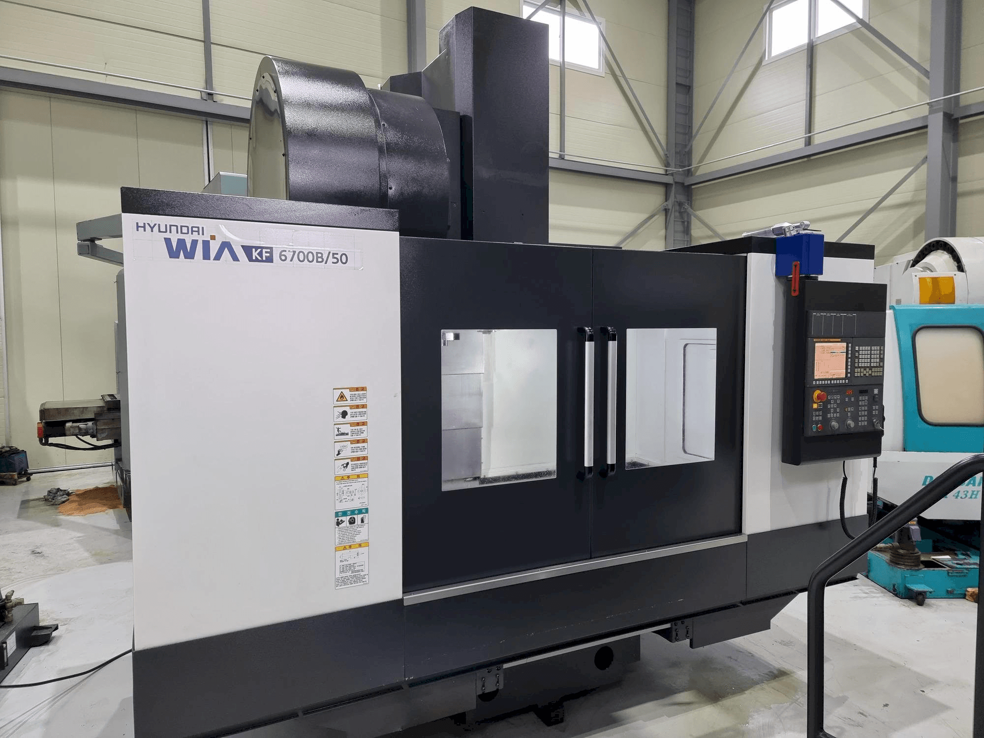 Prikaz stroja Hyundai Wia KF 6700B/50 sprijeda