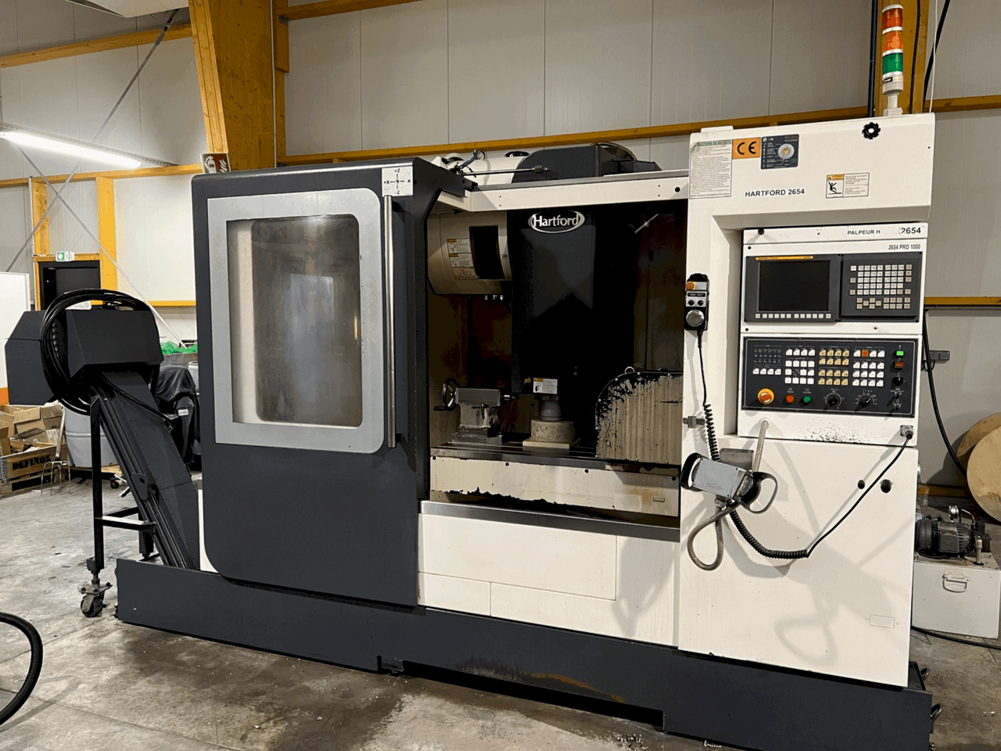 Prikaz stroja HARTFORD PRO 1000 sprijeda