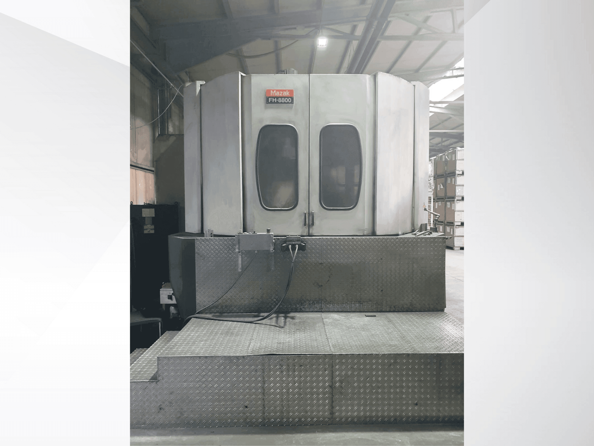 Prikaz stroja Mazak FH 8800 sprijeda