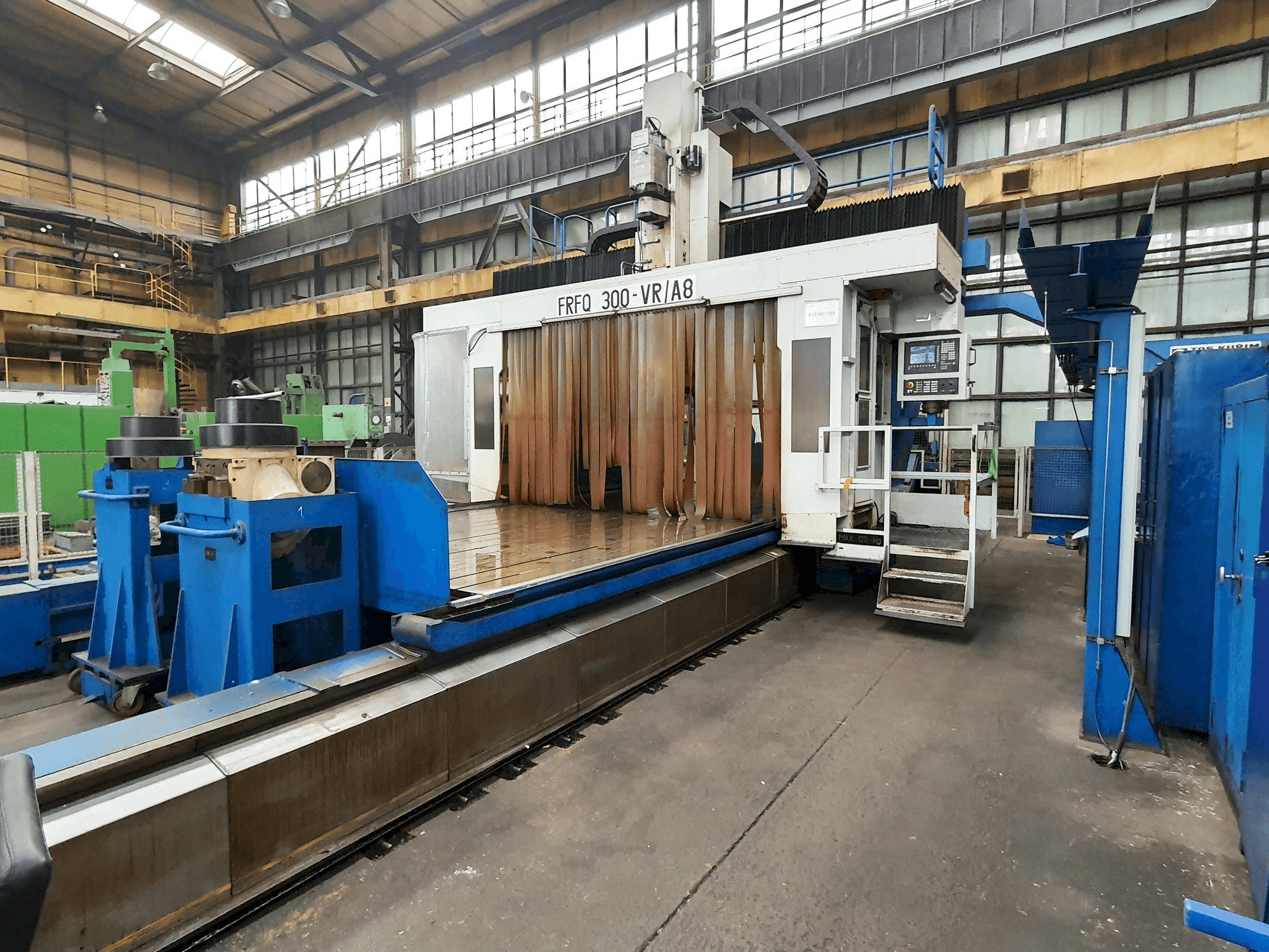 Prikaz stroja Tos KURZIM FRFQ 300-VK/A8 CNC sprijeda
