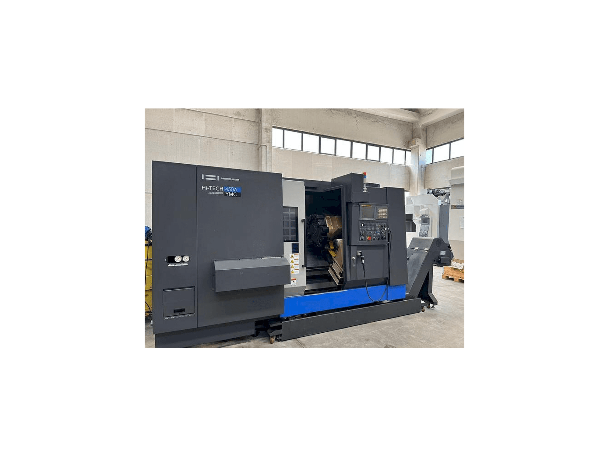 Prikaz stroja HWACHEON HI-ECO 450A YMC sprijeda