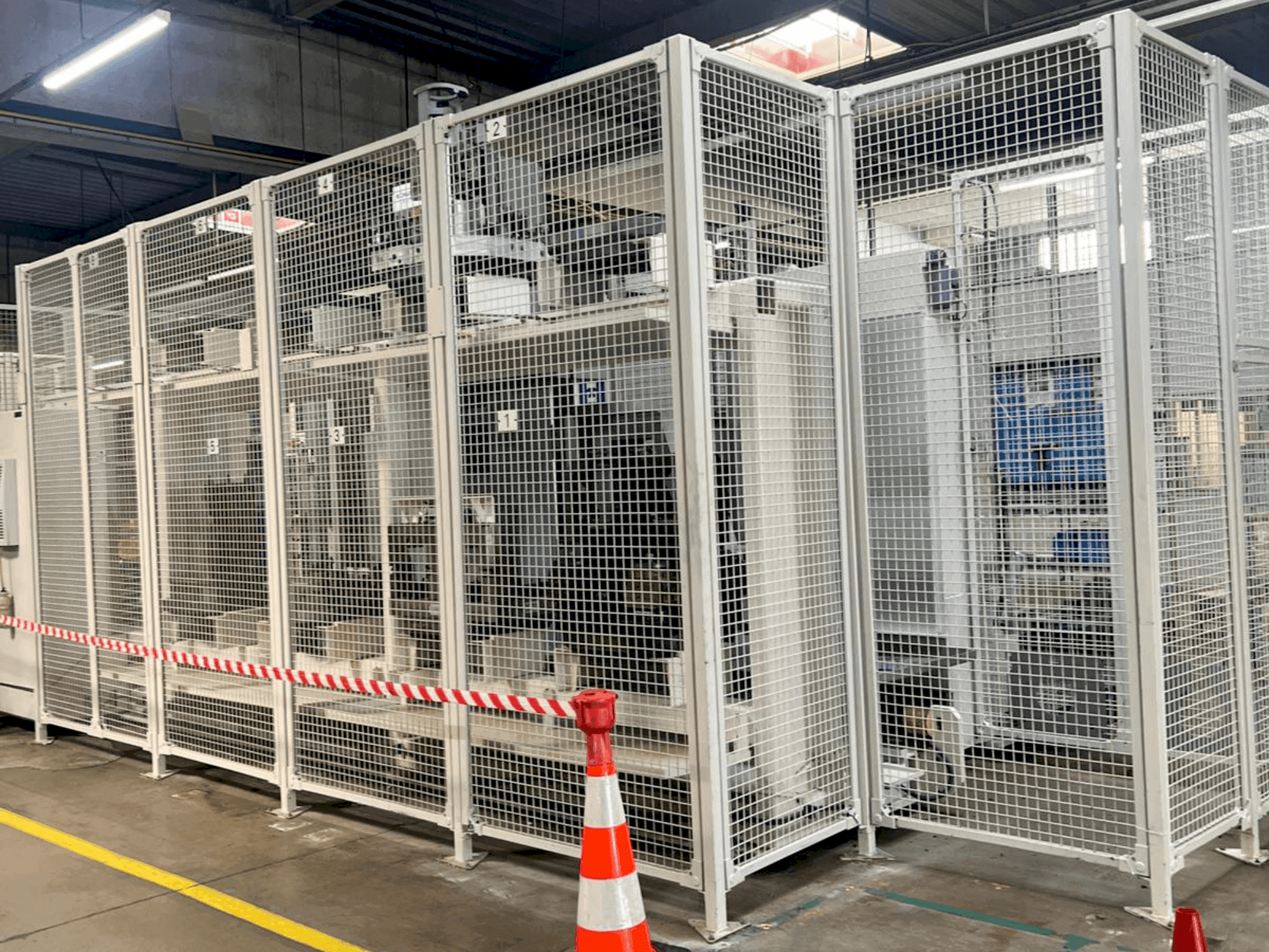 Prikaz stroja HELLER MCH 250 sprijeda