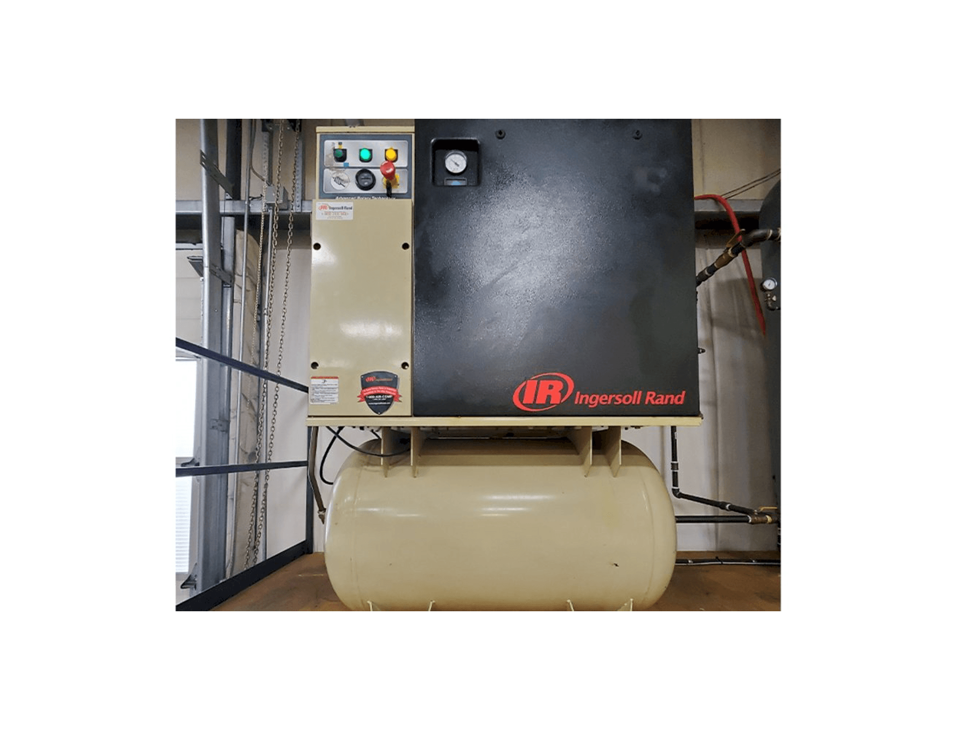 Prikaz stroja Ingersoll Rand UP6-15cTAS-125 sprijeda