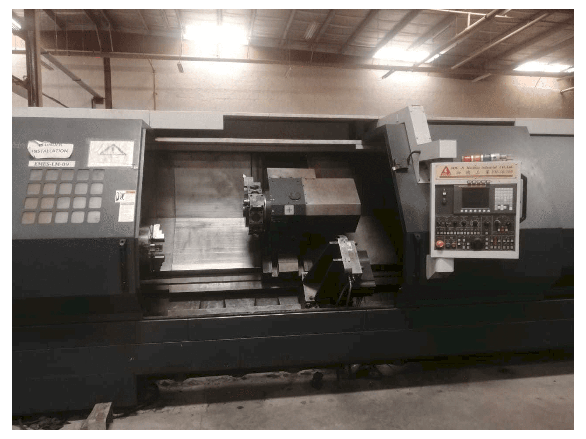 Prikaz stroja YOU JI YH-36+C/300 sprijeda