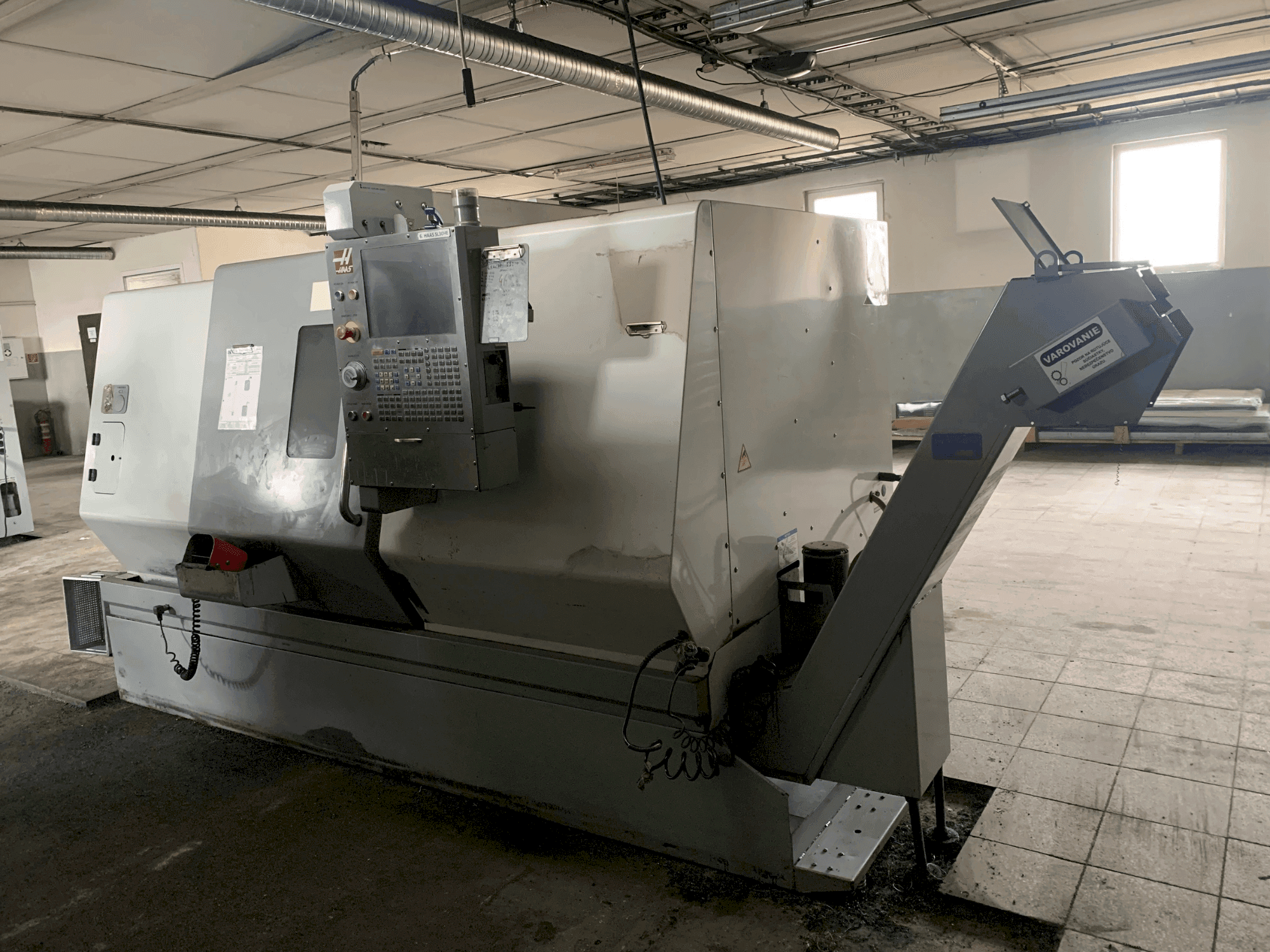 Prikaz stroja HAAS HAAS SL-30HE sprijeda