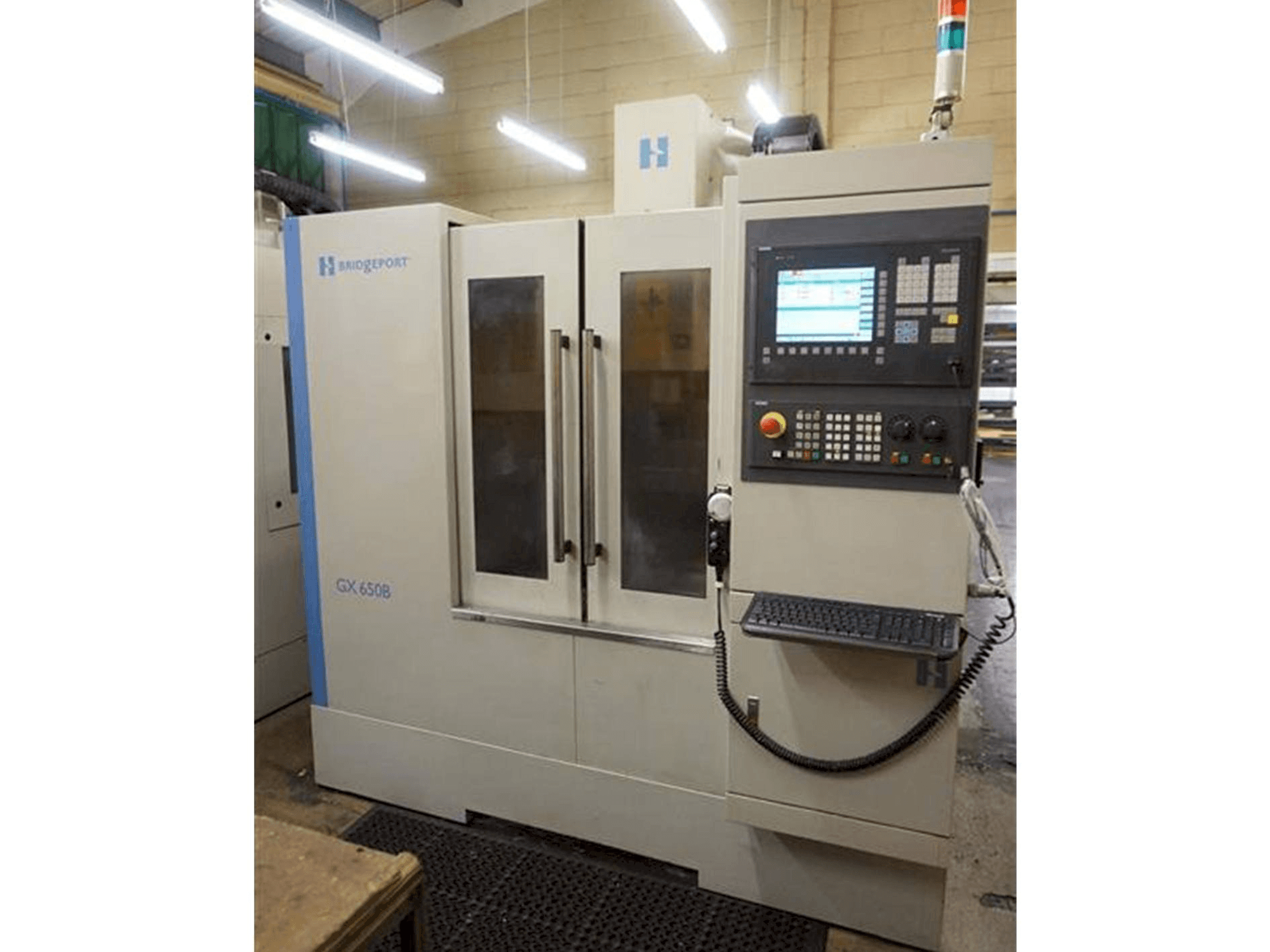 Prikaz stroja Bridgeport GX 650 B sprijeda