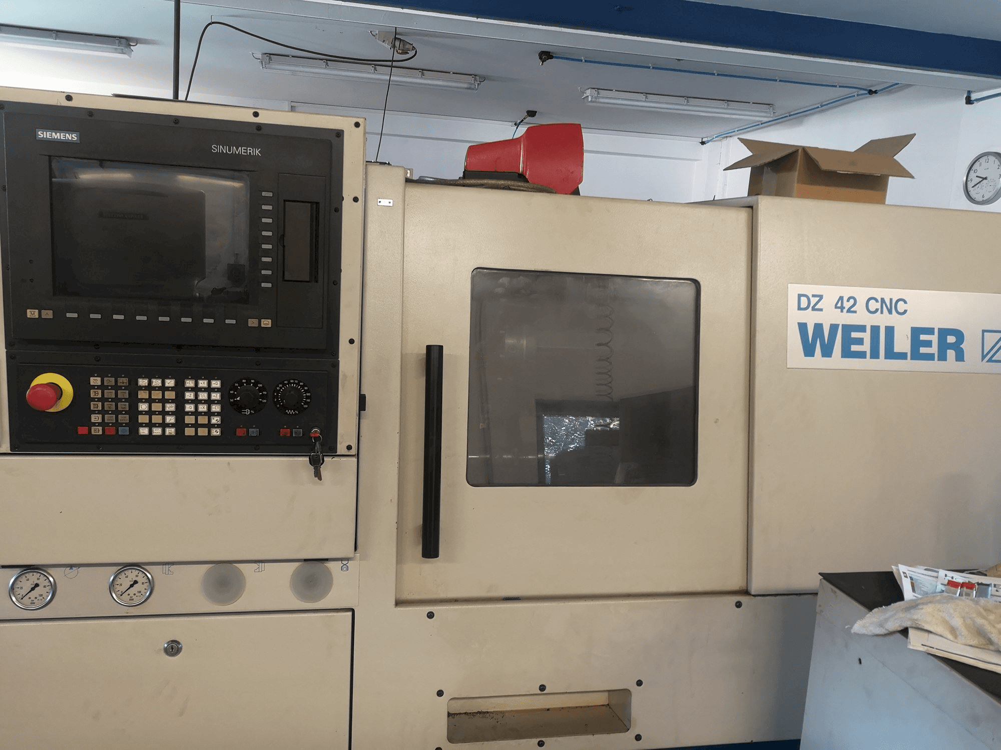 Prikaz stroja Weiler DZ 42 sprijeda