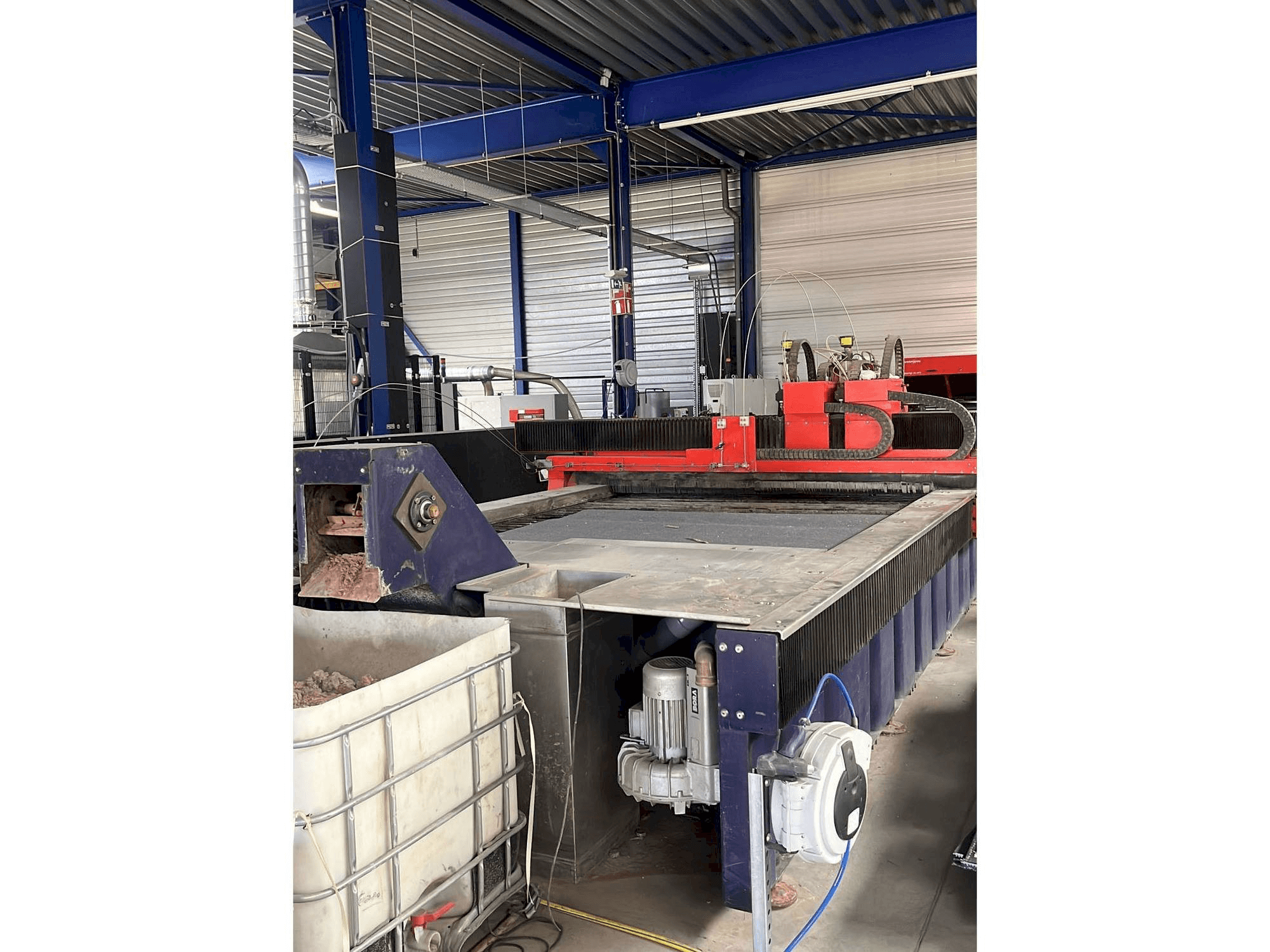 Prikaz stroja Bystronic ByJet 4020 sprijeda