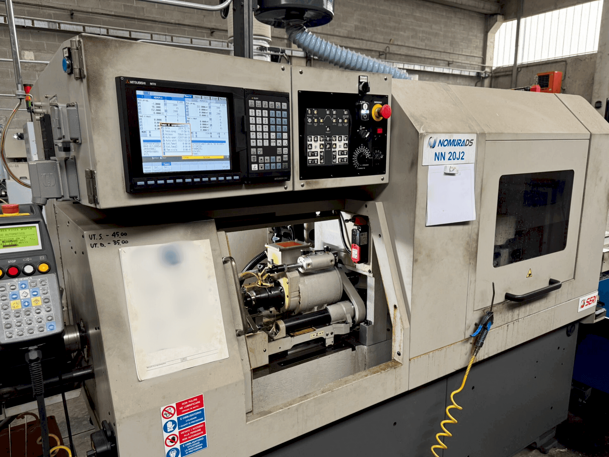 Prikaz stroja NOMURA NN-20 J2 sprijeda