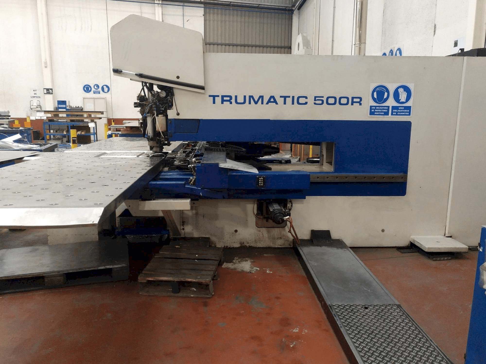Prikaz stroja Trumpf Trumatic 500 sprijeda