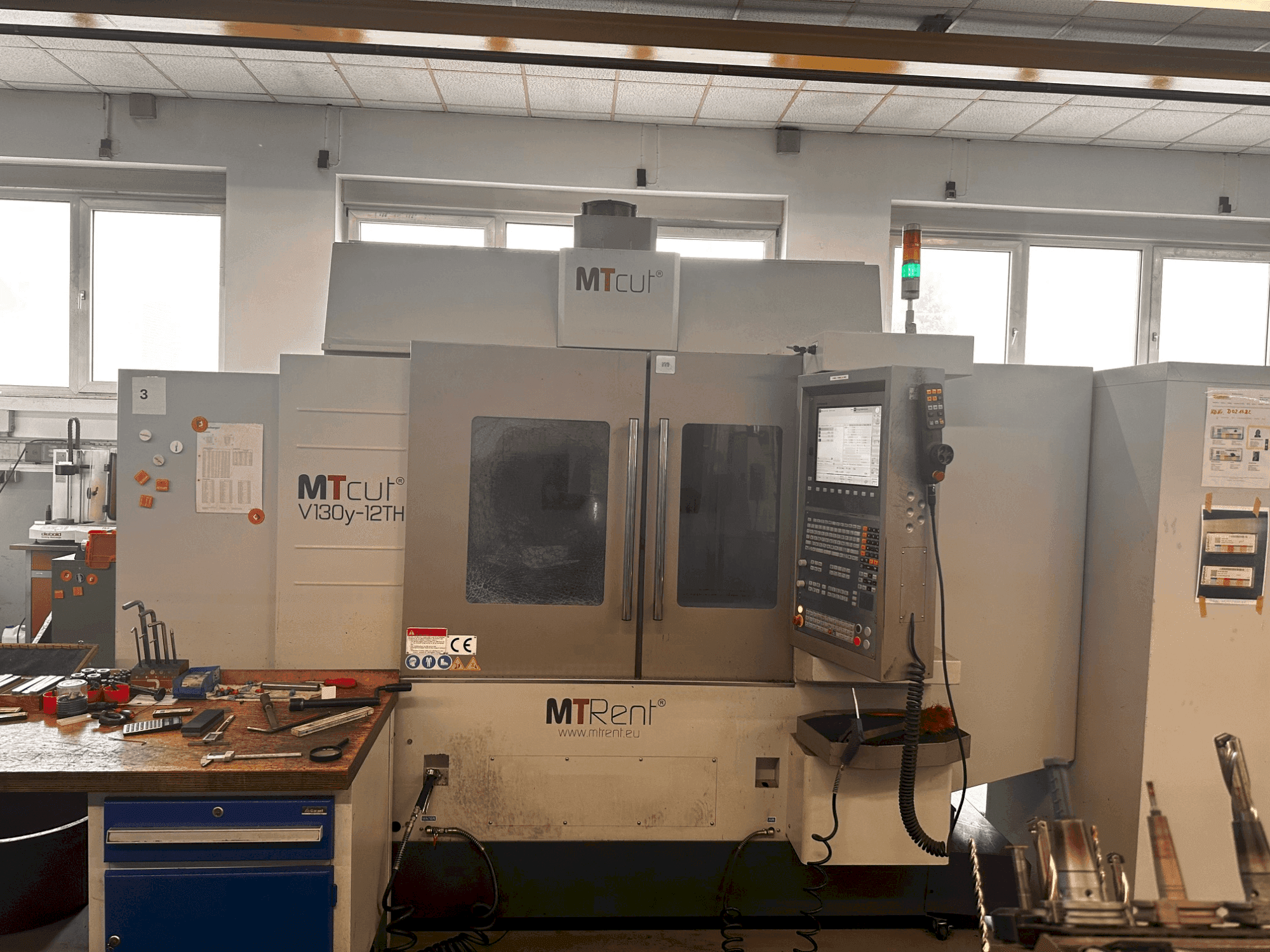 Prikaz stroja MTcut V130y-12TH sprijeda